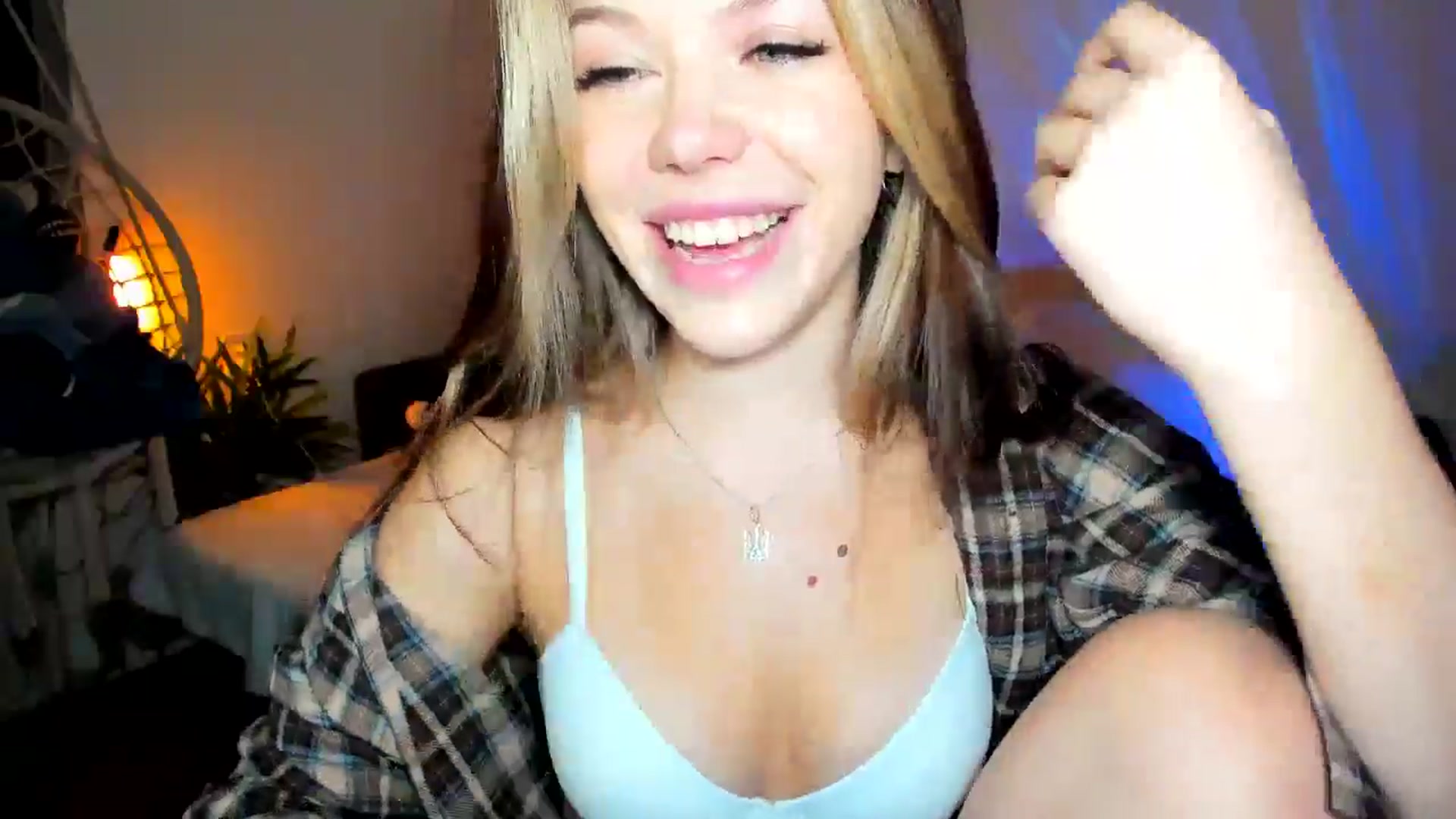 Gallery image thumbnail from Nancy_Morris's myfreecams stream on, 11/21/2024, 07:06 image 9 of 20