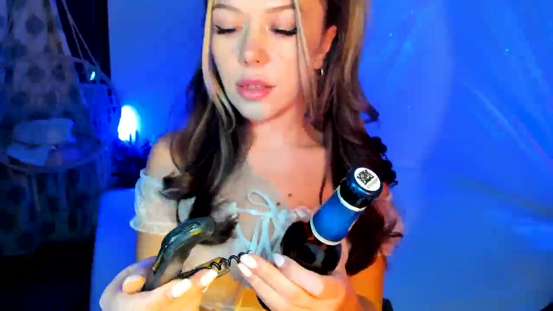 Gallery image thumbnail from Nancy_Morris's myfreecams stream on, 11/24/2024, 01:10 image 12 of 20