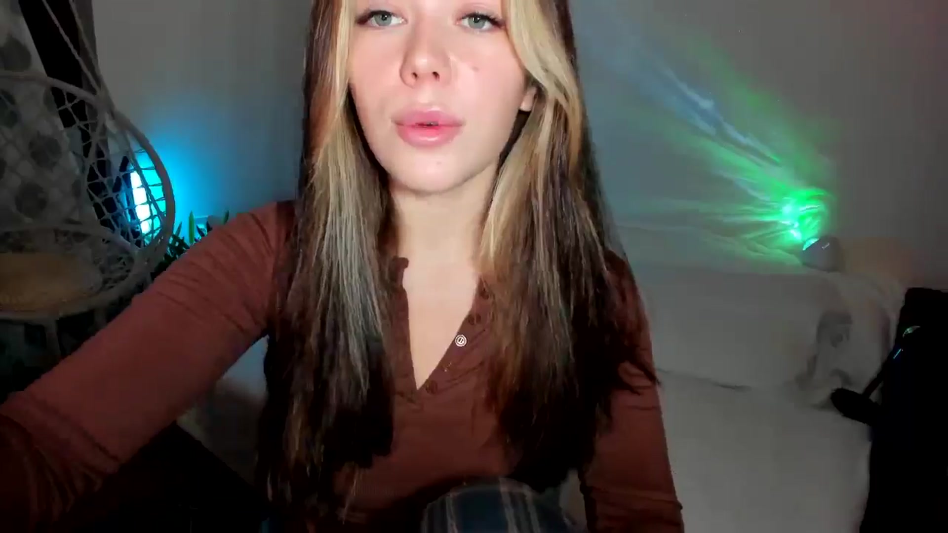 Gallery image thumbnail from Nancy_Morris's myfreecams stream on, 11/25/2024, 04:36 image 4 of 20