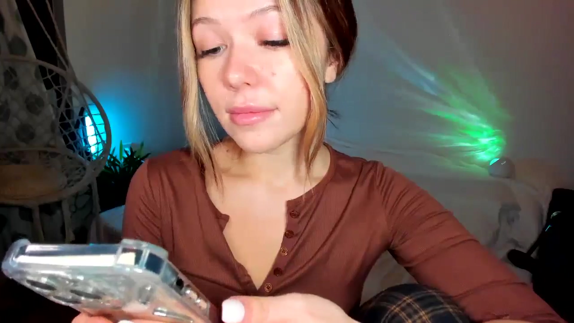 Gallery image thumbnail from Nancy_Morris's myfreecams stream on, 11/25/2024, 04:36 image 8 of 20
