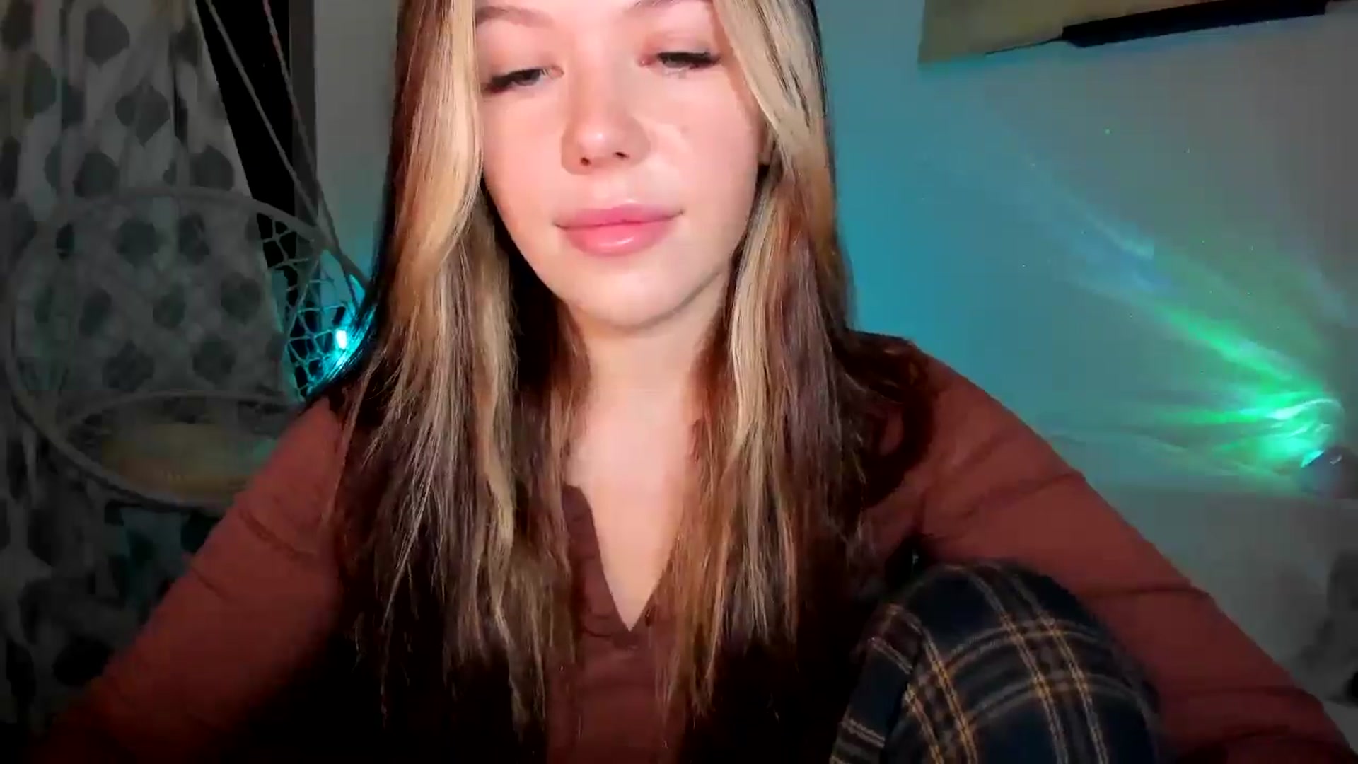 Gallery image thumbnail from Nancy_Morris's myfreecams stream on, 11/25/2024, 04:36 image 2 of 20