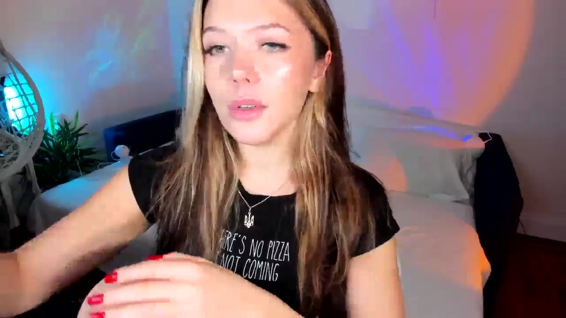 Gallery image thumbnail from Nancy_Morris's myfreecams stream on, 11/26/2024, 23:45 image 12 of 20