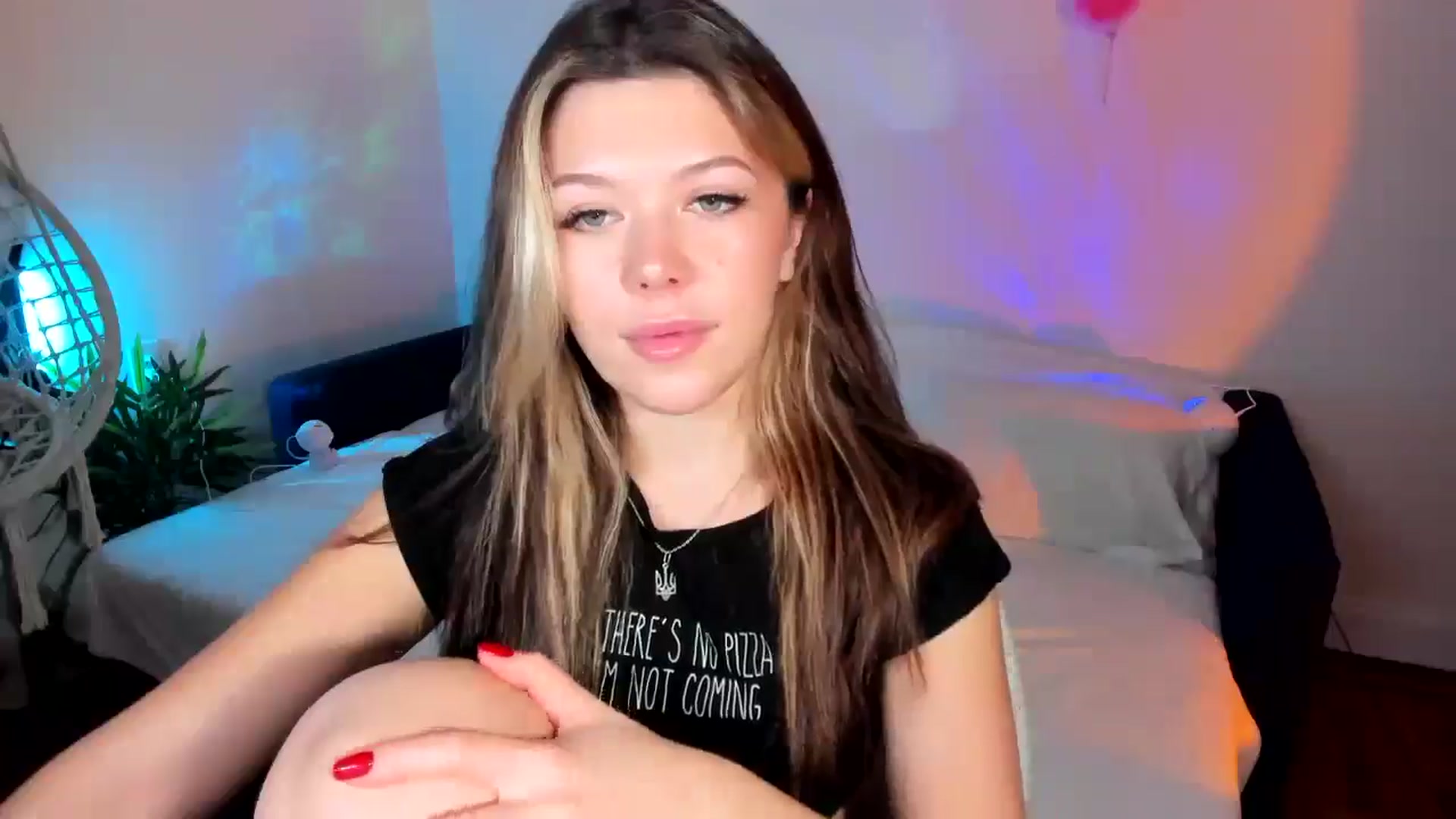 Gallery image thumbnail from Nancy_Morris's myfreecams stream on, 11/26/2024, 23:45 image 7 of 20