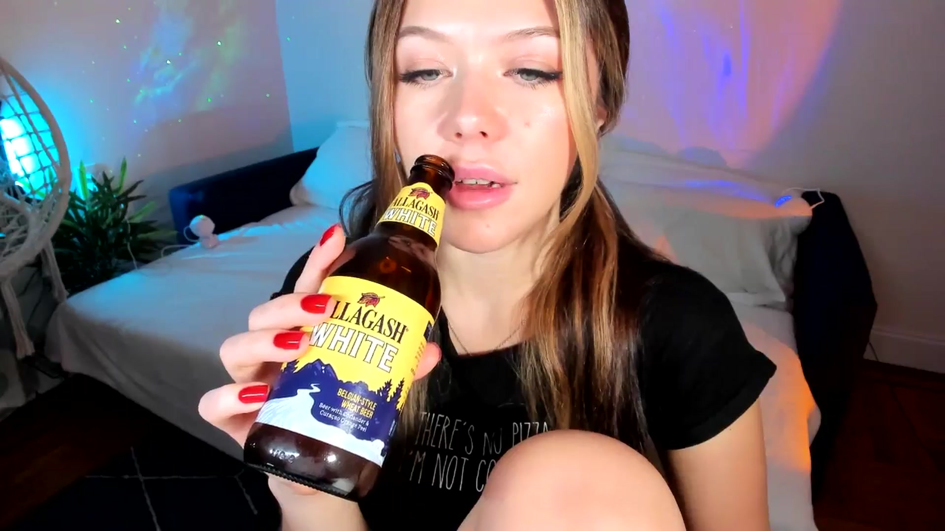 Gallery image thumbnail from Nancy_Morris's myfreecams stream on, 11/27/2024, 02:40 image 14 of 20