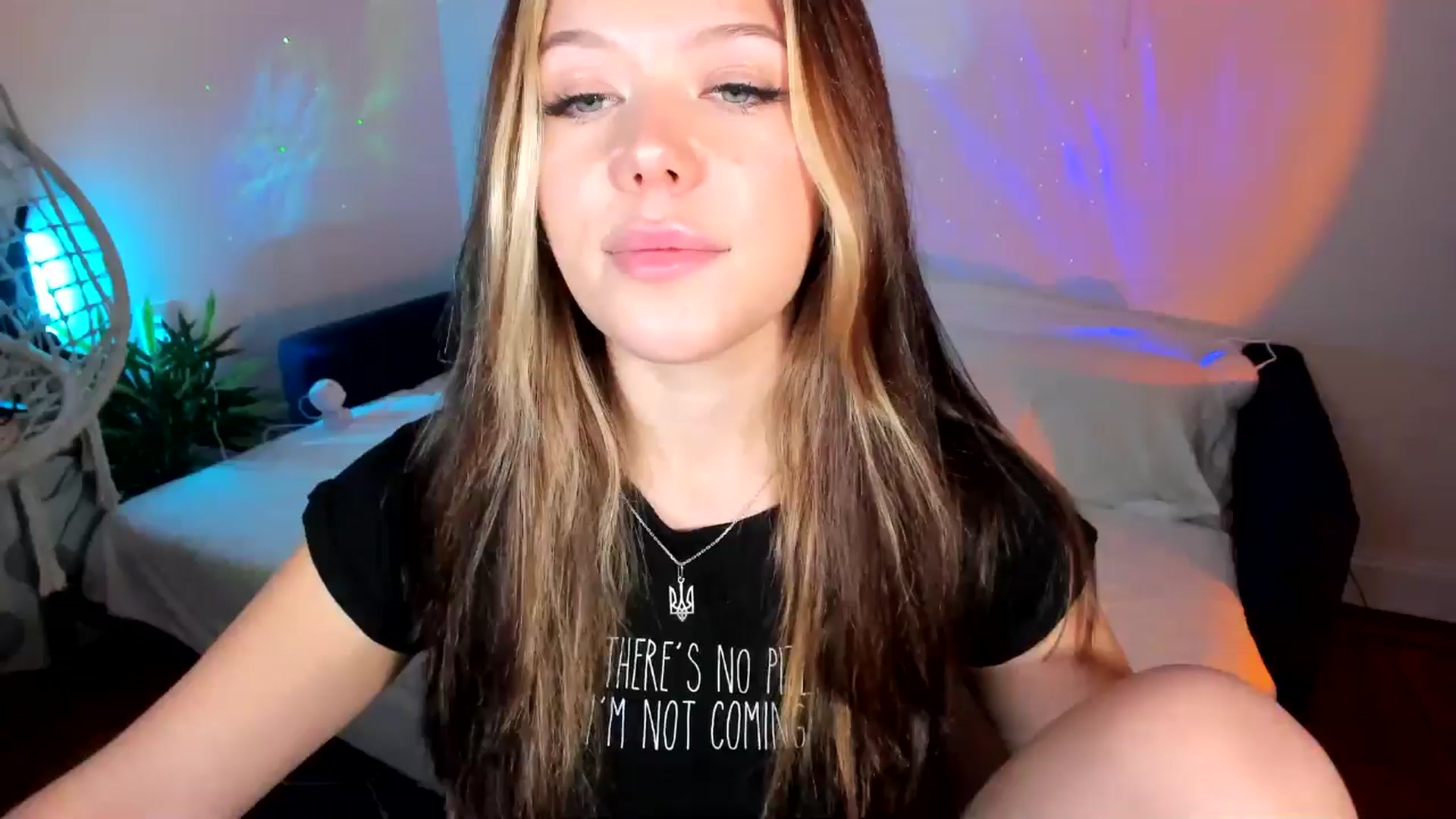 Gallery image thumbnail from Nancy_Morris's myfreecams stream on, 11/27/2024, 02:40 image 1 of 20