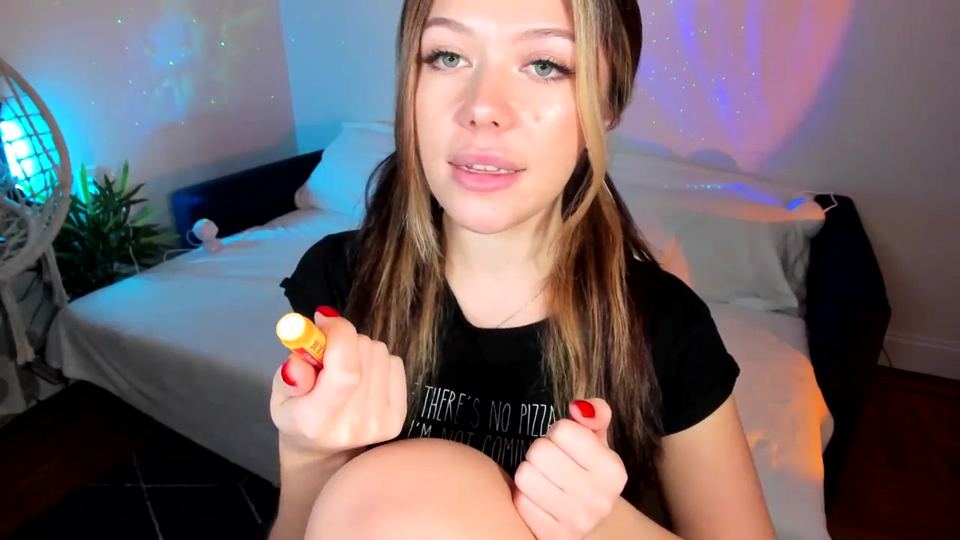 Gallery image thumbnail from Nancy_Morris's myfreecams stream on, 11/27/2024, 02:40 image 13 of 20