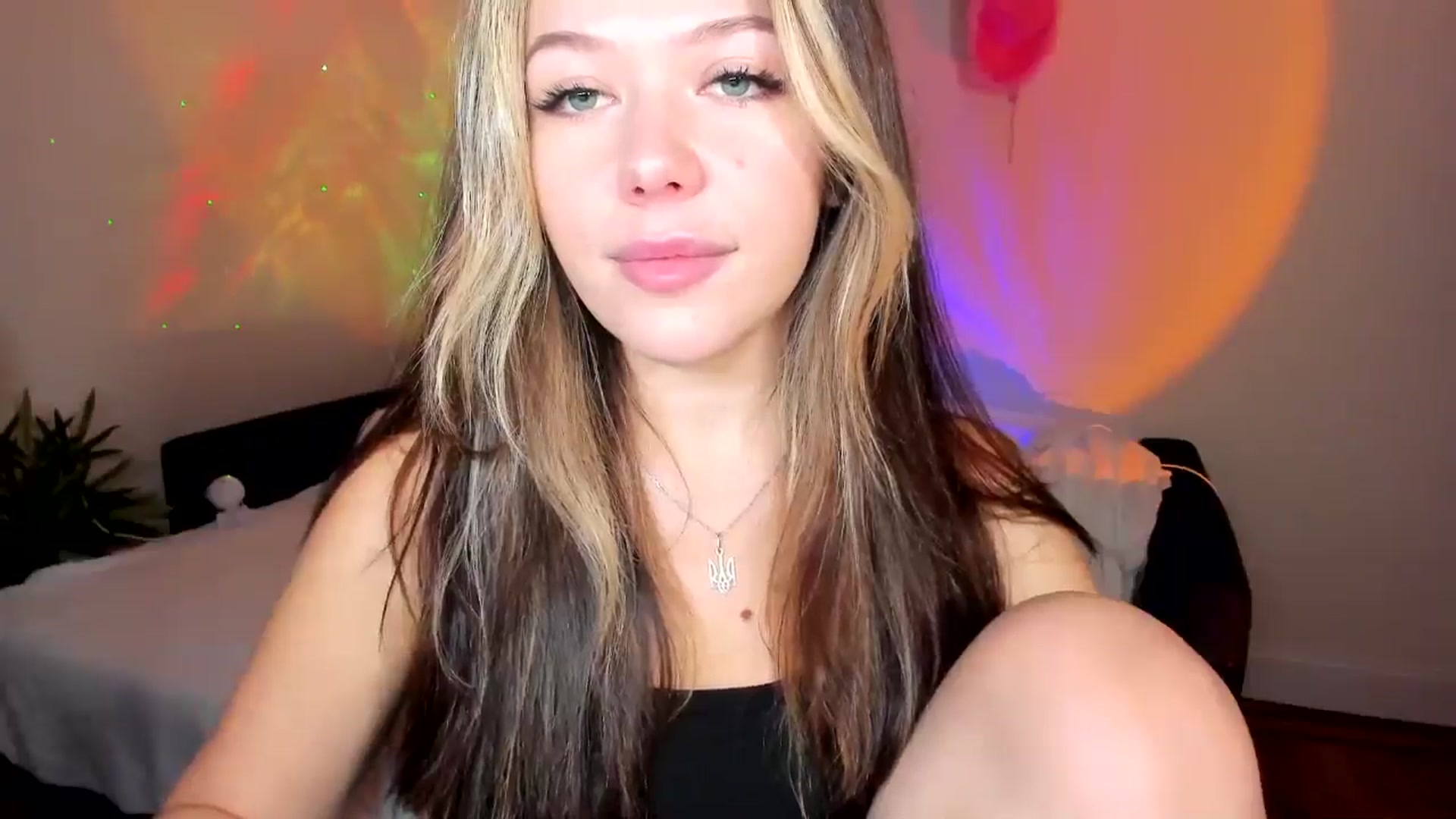 Gallery image thumbnail from Nancy_Morris's myfreecams stream on, 11/27/2024, 23:40 image 17 of 20