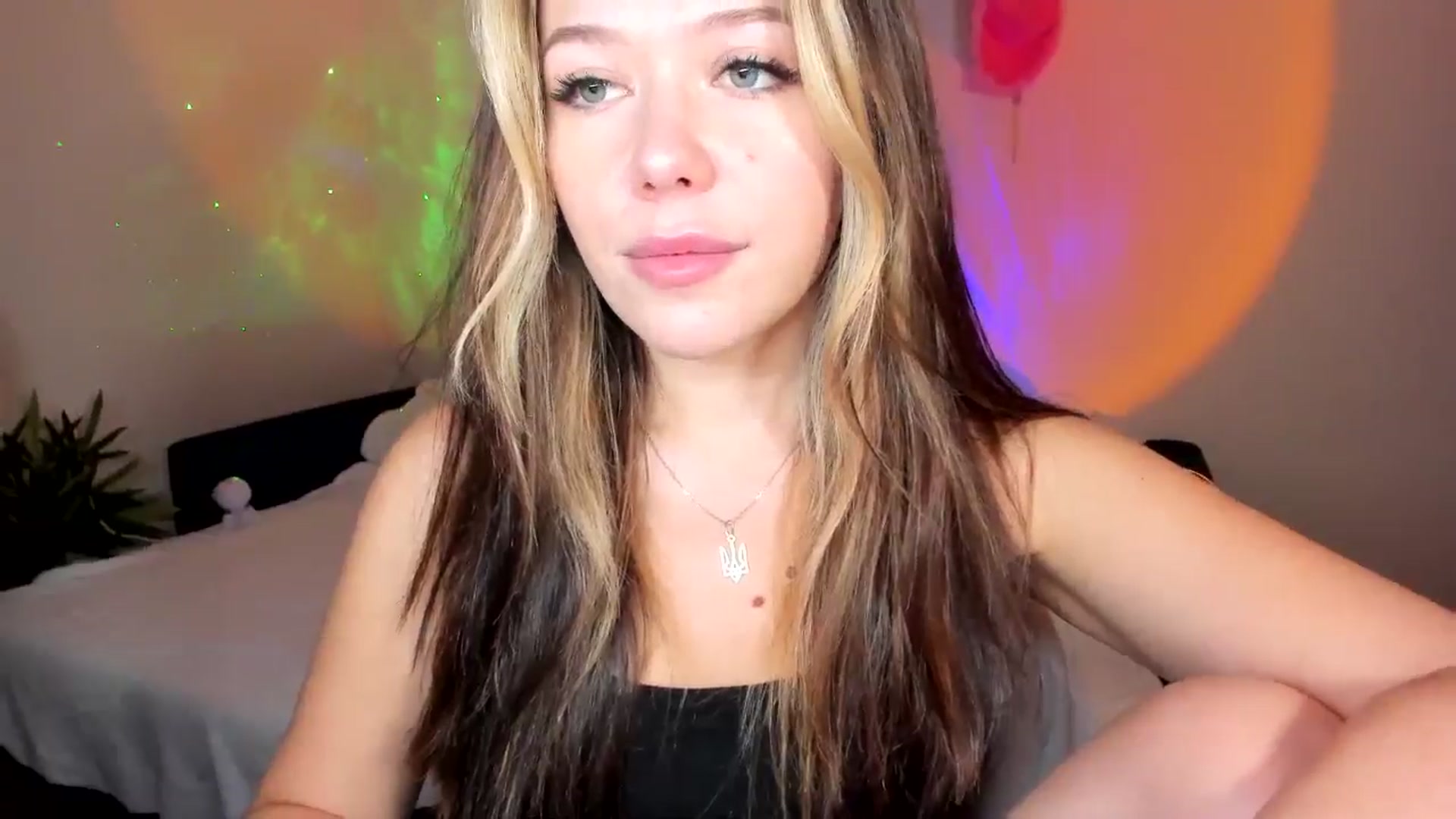 Gallery image thumbnail from Nancy_Morris's myfreecams stream on, 11/27/2024, 23:40 image 10 of 20