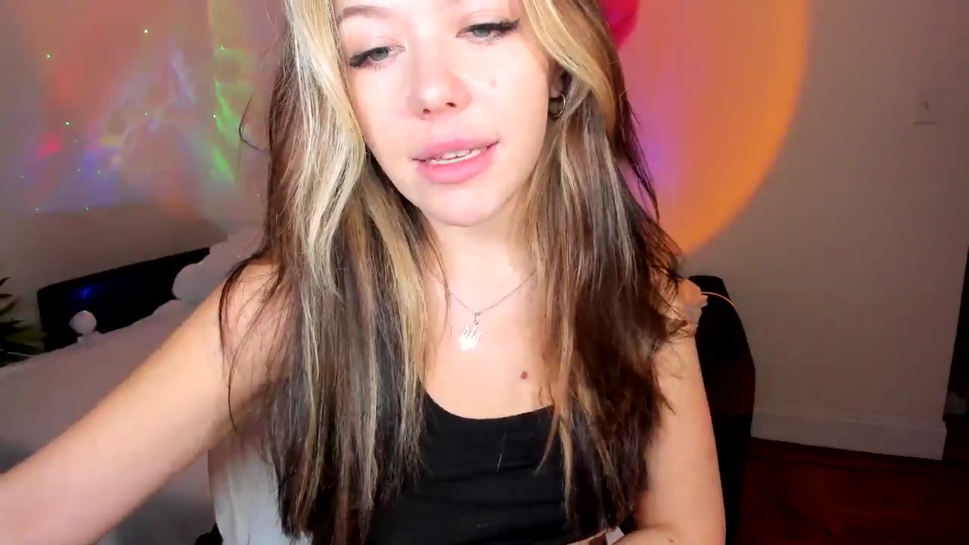 Gallery image thumbnail from Nancy_Morris's myfreecams stream on, 11/28/2024, 04:45 image 13 of 20