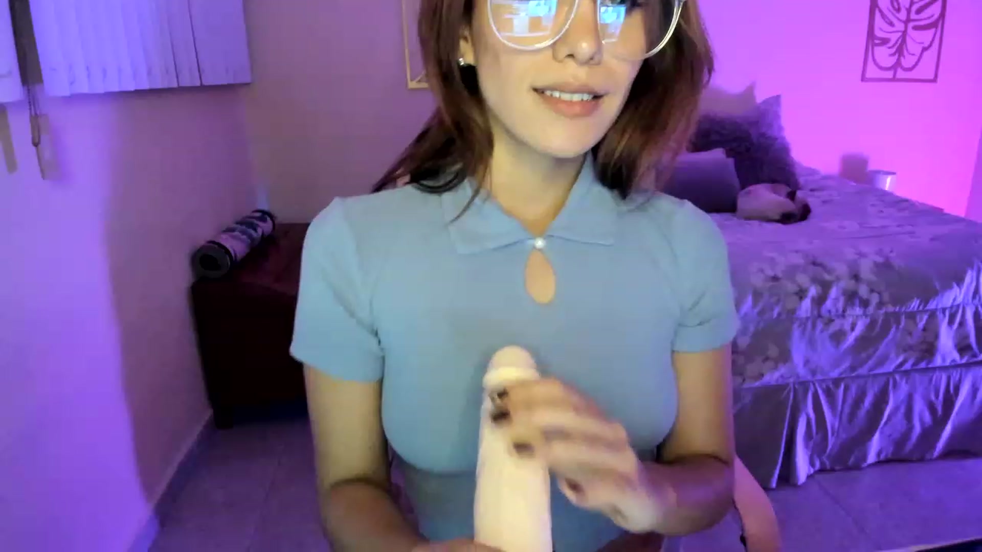 Gallery image thumbnail from NancyyB's myfreecams stream on, 11/16/2022, 24:55 image 12 of 20