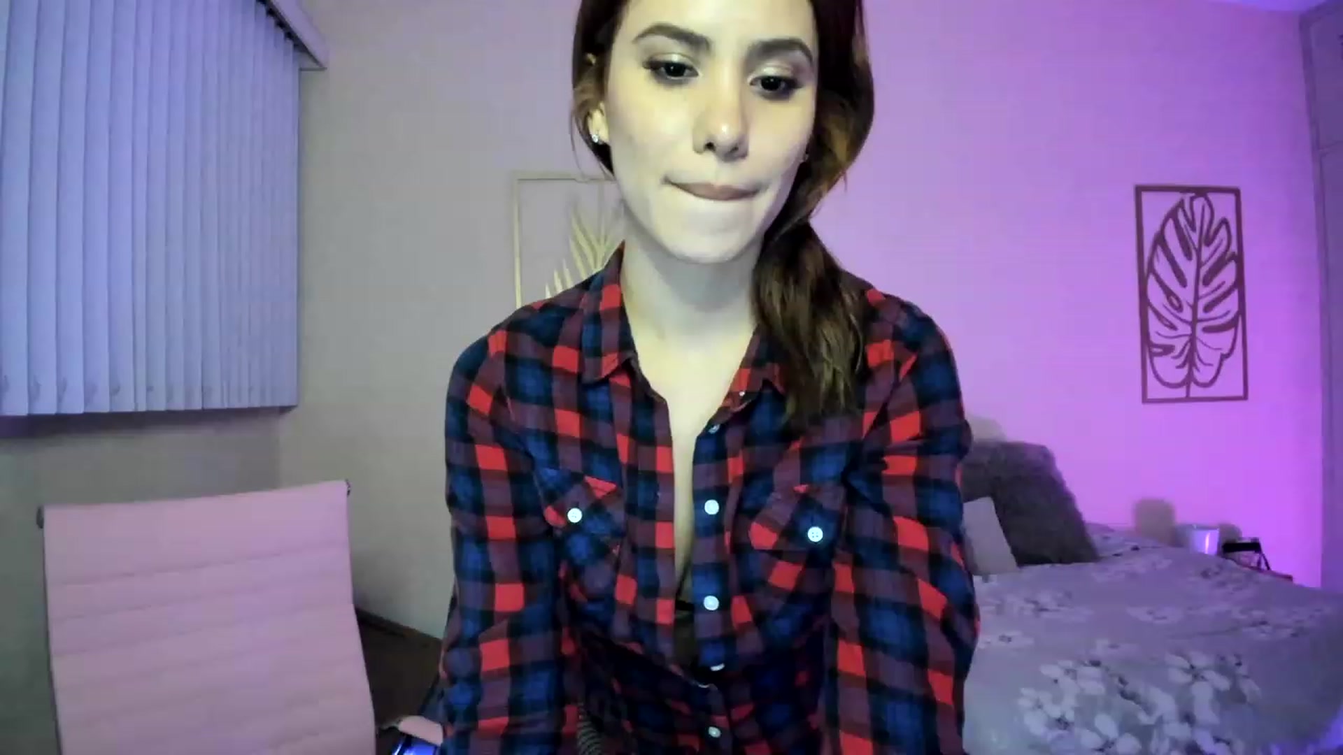 Gallery image thumbnail from NancyyB's myfreecams stream on, 11/18/2022, 24:20 image 9 of 20