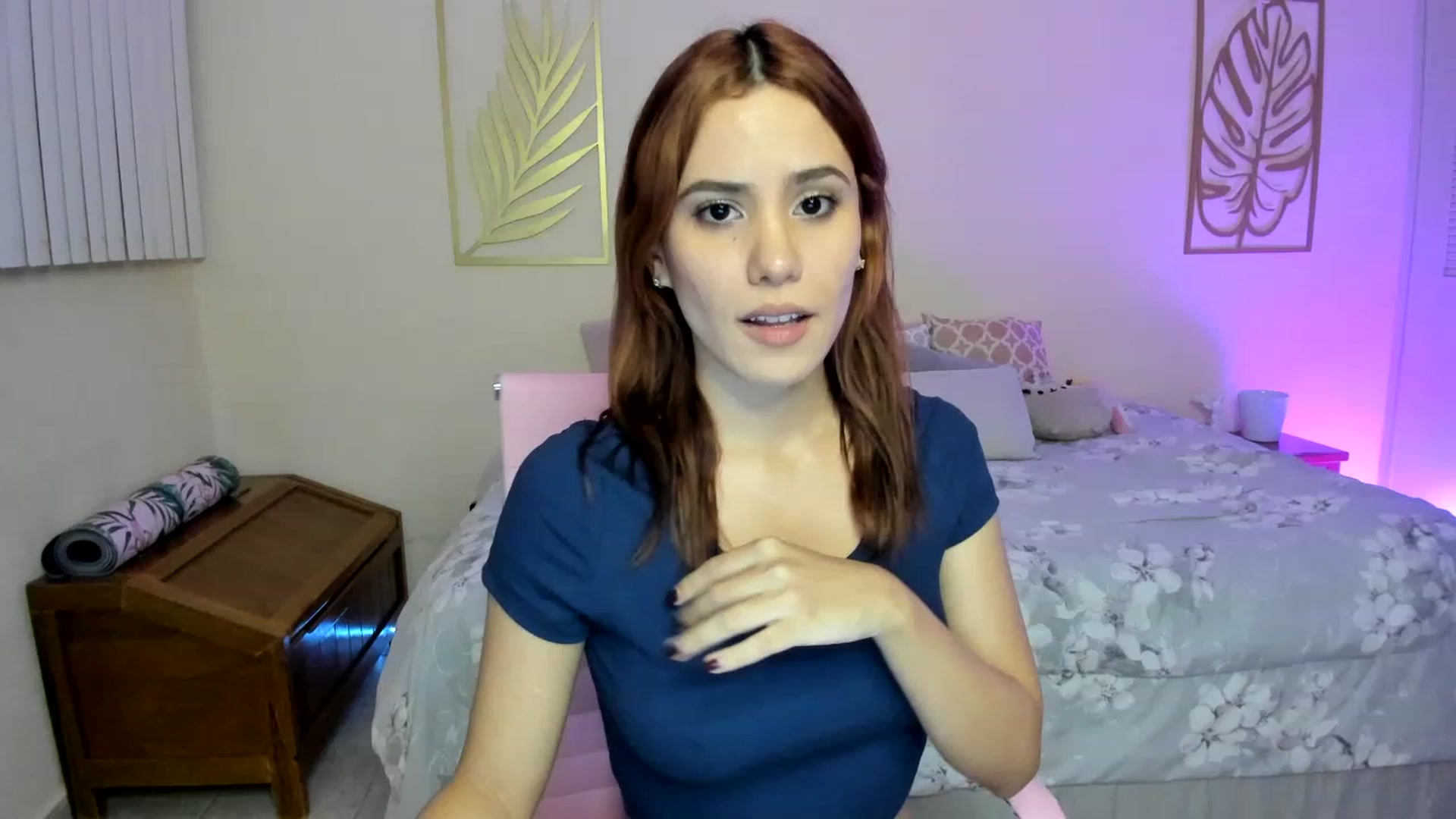 Gallery image thumbnail from NancyyB's myfreecams stream on, 12/01/2022, 24:01 image 12 of 20