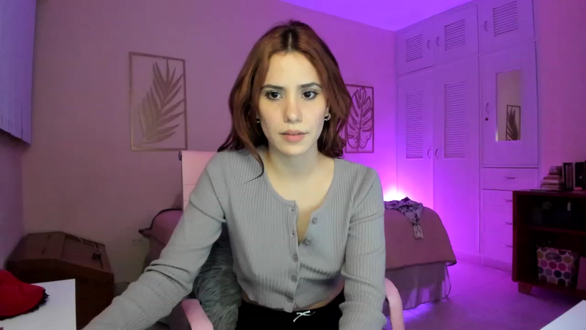 Gallery image thumbnail from NancyyB's myfreecams stream on, 12/15/2022, 24:01 image 19 of 20
