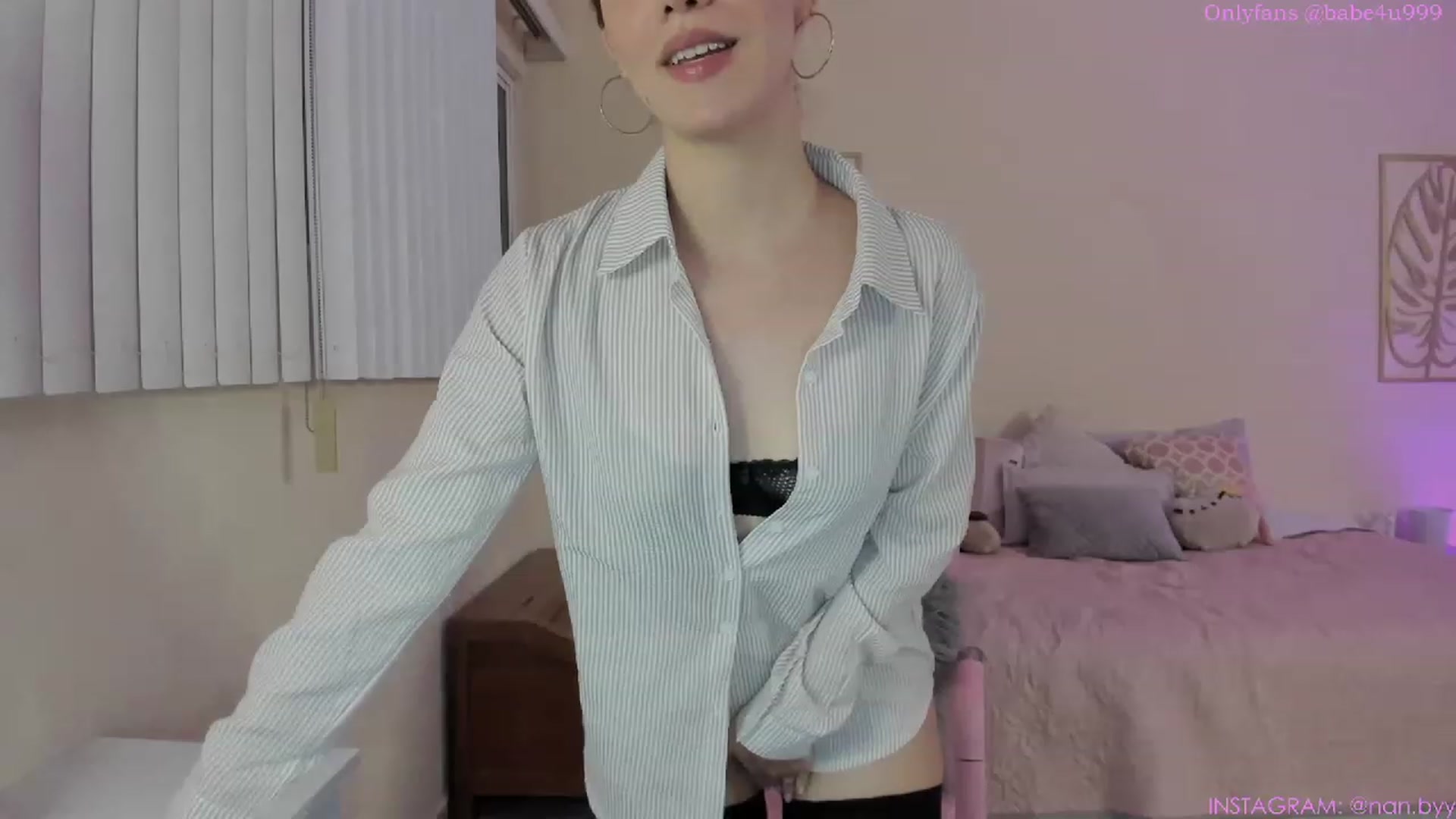 Gallery image thumbnail from NancyyB's myfreecams stream on, 12/16/2022, 02:04 image 5 of 20