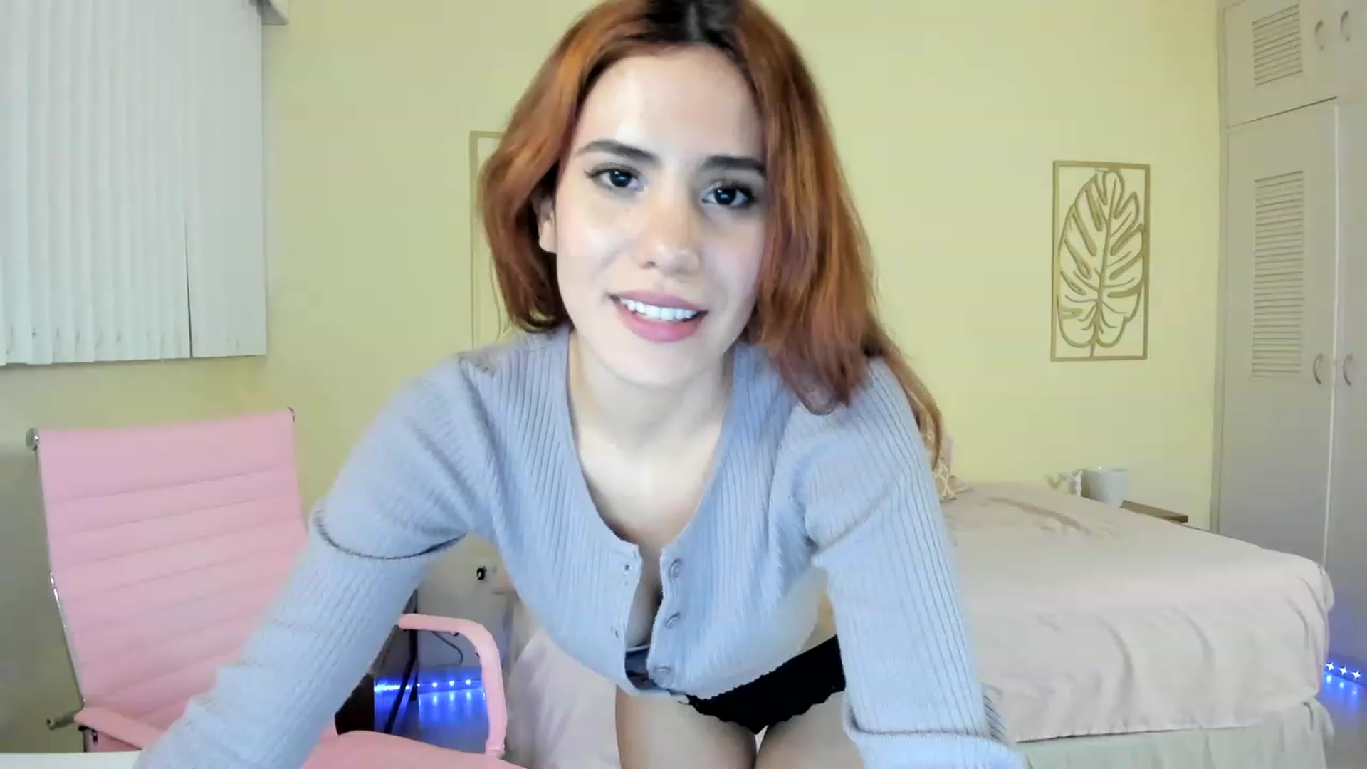 Gallery image thumbnail from NancyyB's myfreecams stream on, 01/10/2023, 24:01 image 8 of 20