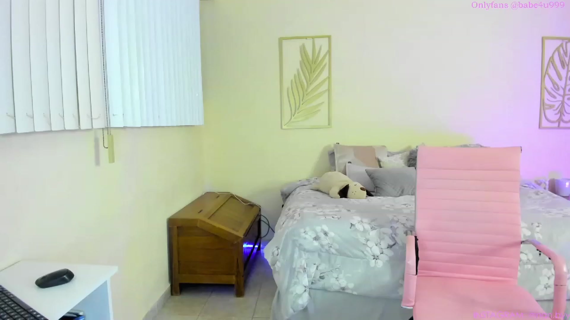 Gallery image thumbnail from NancyyB's myfreecams stream on, 02/09/2023, 03:25 image 11 of 20