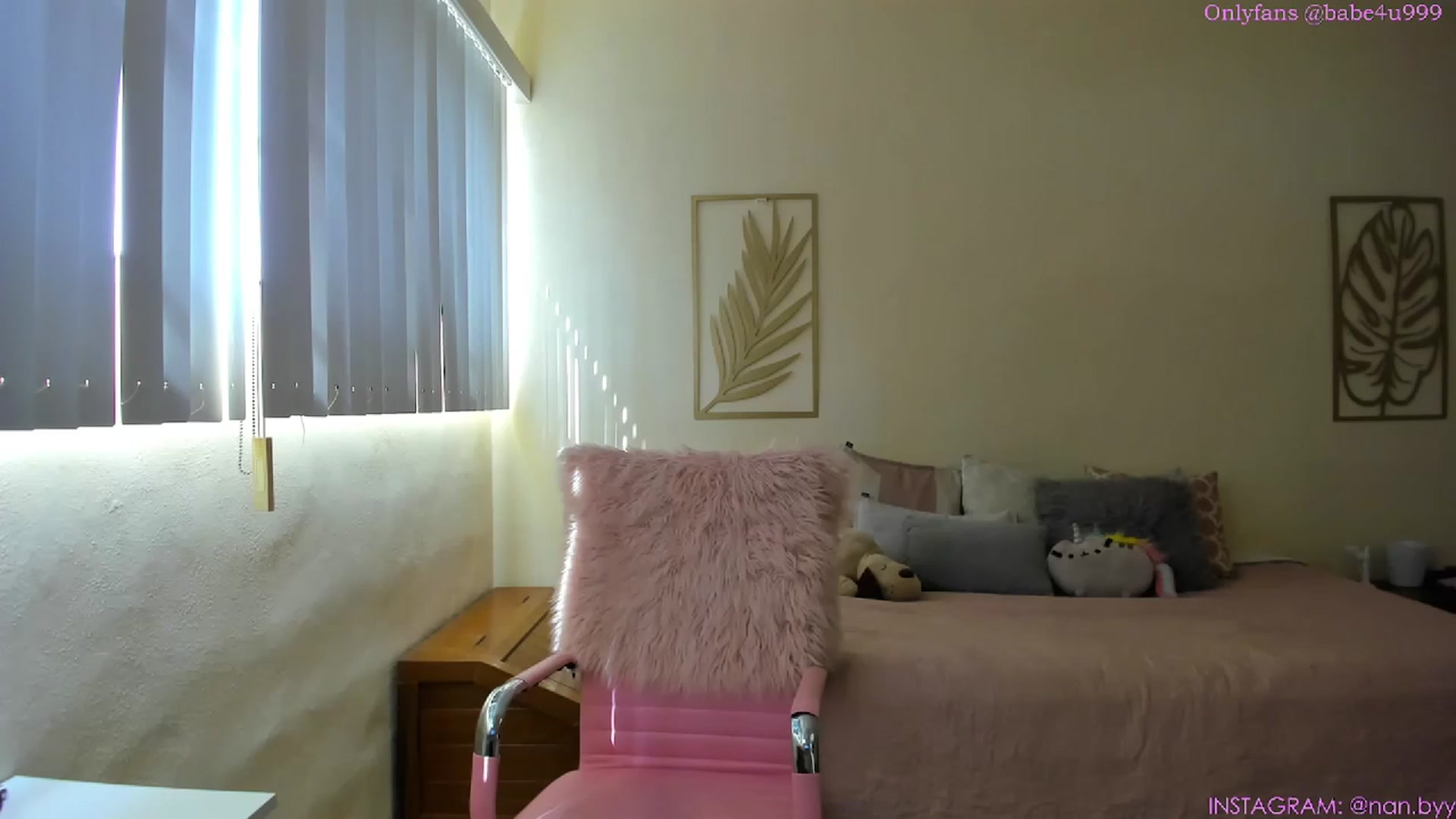 Gallery image thumbnail from NancyyB's myfreecams stream on, 03/13/2023, 21:51 image 14 of 20
