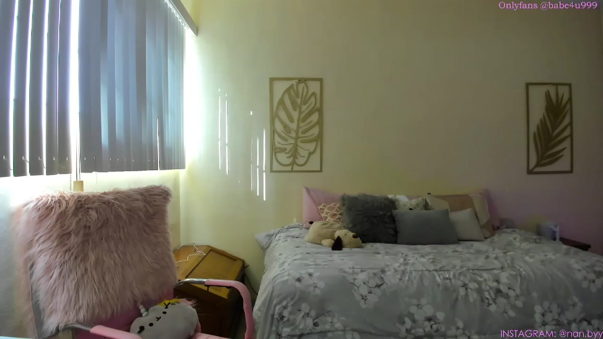 Gallery image thumbnail from NancyyB's myfreecams stream on, 03/23/2023, 24:07 image 11 of 20