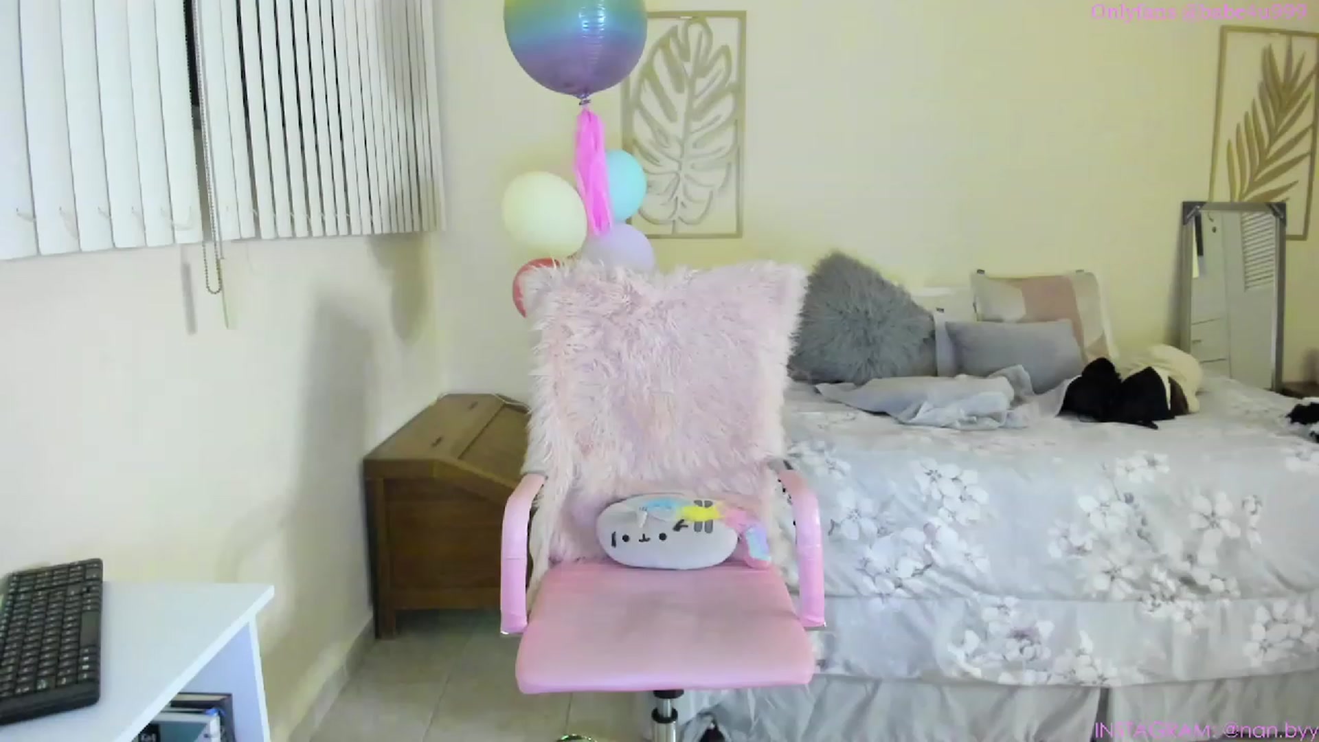 Gallery image thumbnail from NancyyB's myfreecams stream on, 04/18/2023, 03:12 image 15 of 20