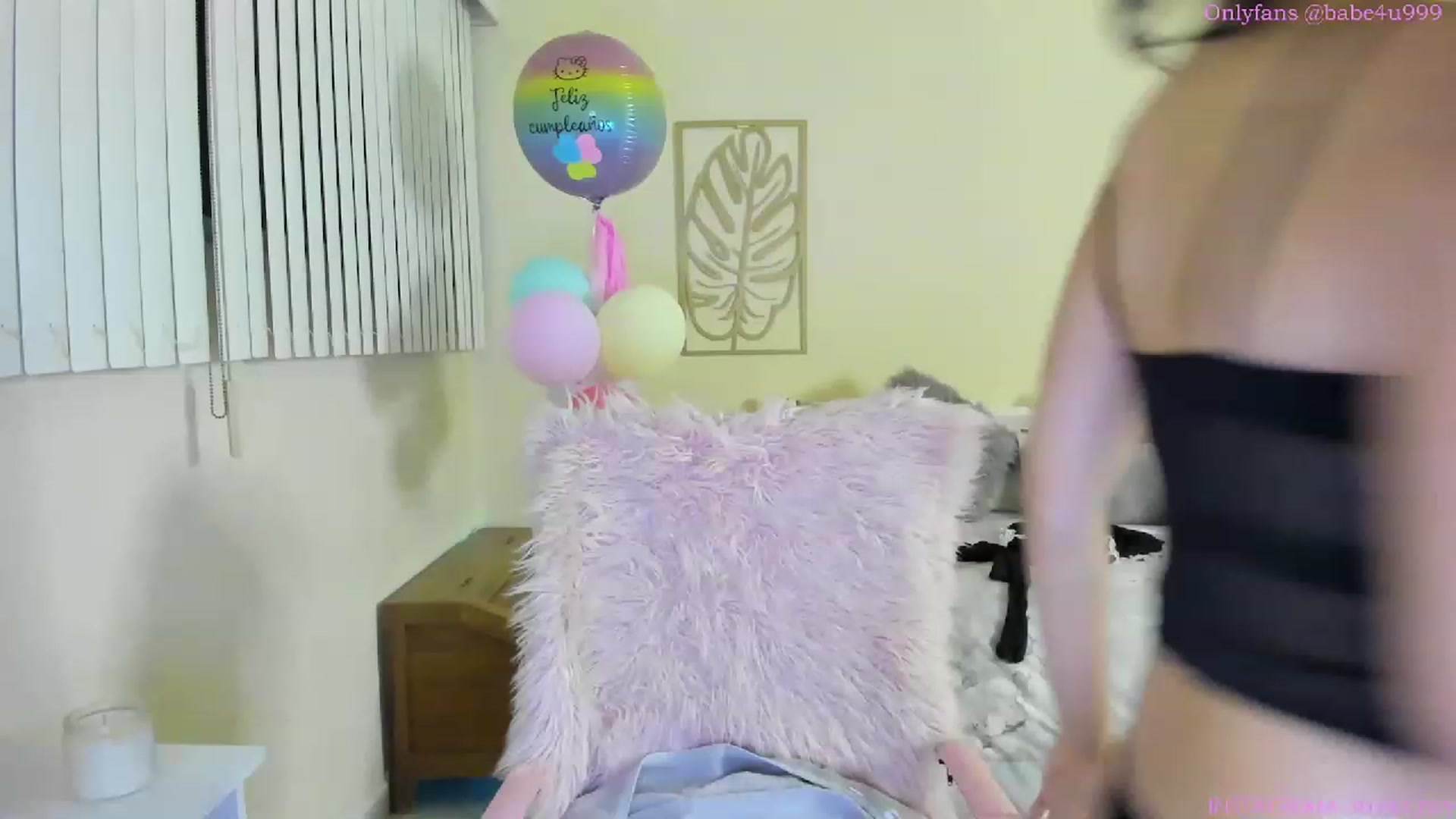 Gallery image thumbnail from NancyyB's myfreecams stream on, 04/18/2023, 03:12 image 8 of 20