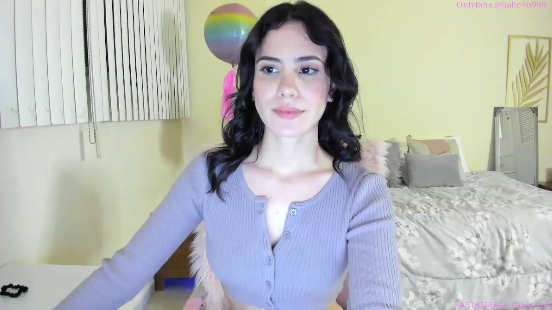 Gallery image thumbnail from NancyyB's myfreecams stream on, 04/18/2023, 04:52 image 12 of 20