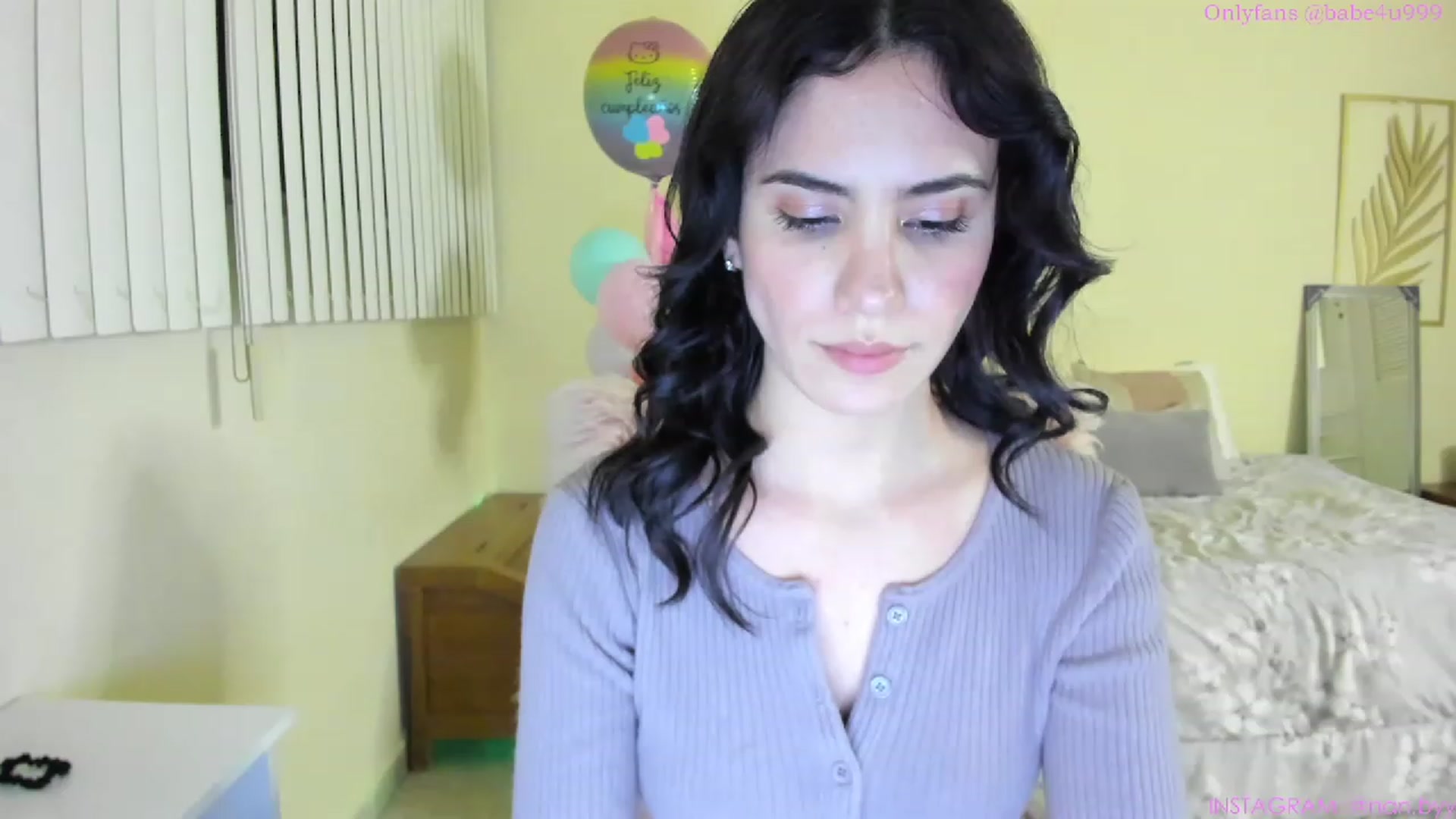 Gallery image thumbnail from NancyyB's myfreecams stream on, 04/18/2023, 04:52 image 9 of 20