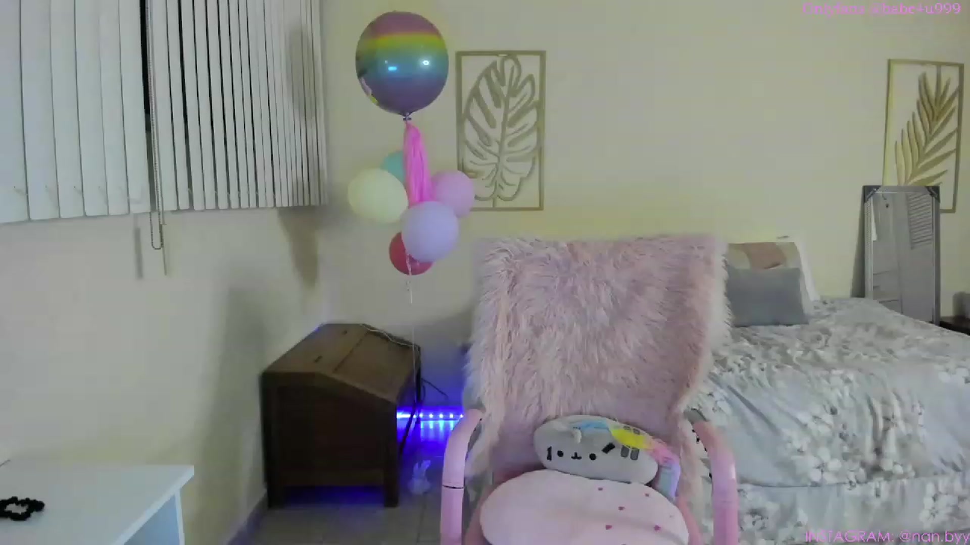 Gallery image thumbnail from NancyyB's myfreecams stream on, 04/18/2023, 04:52 image 3 of 20