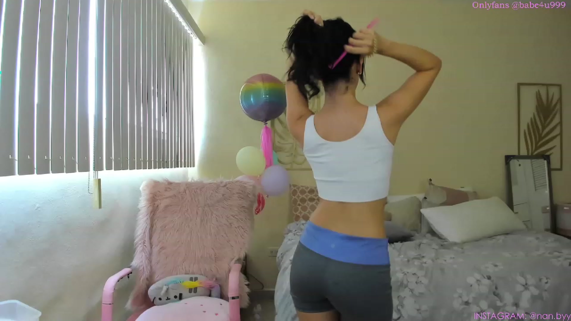 Gallery image thumbnail from NancyyB's myfreecams stream on, 04/18/2023, 20:03 image 1 of 20