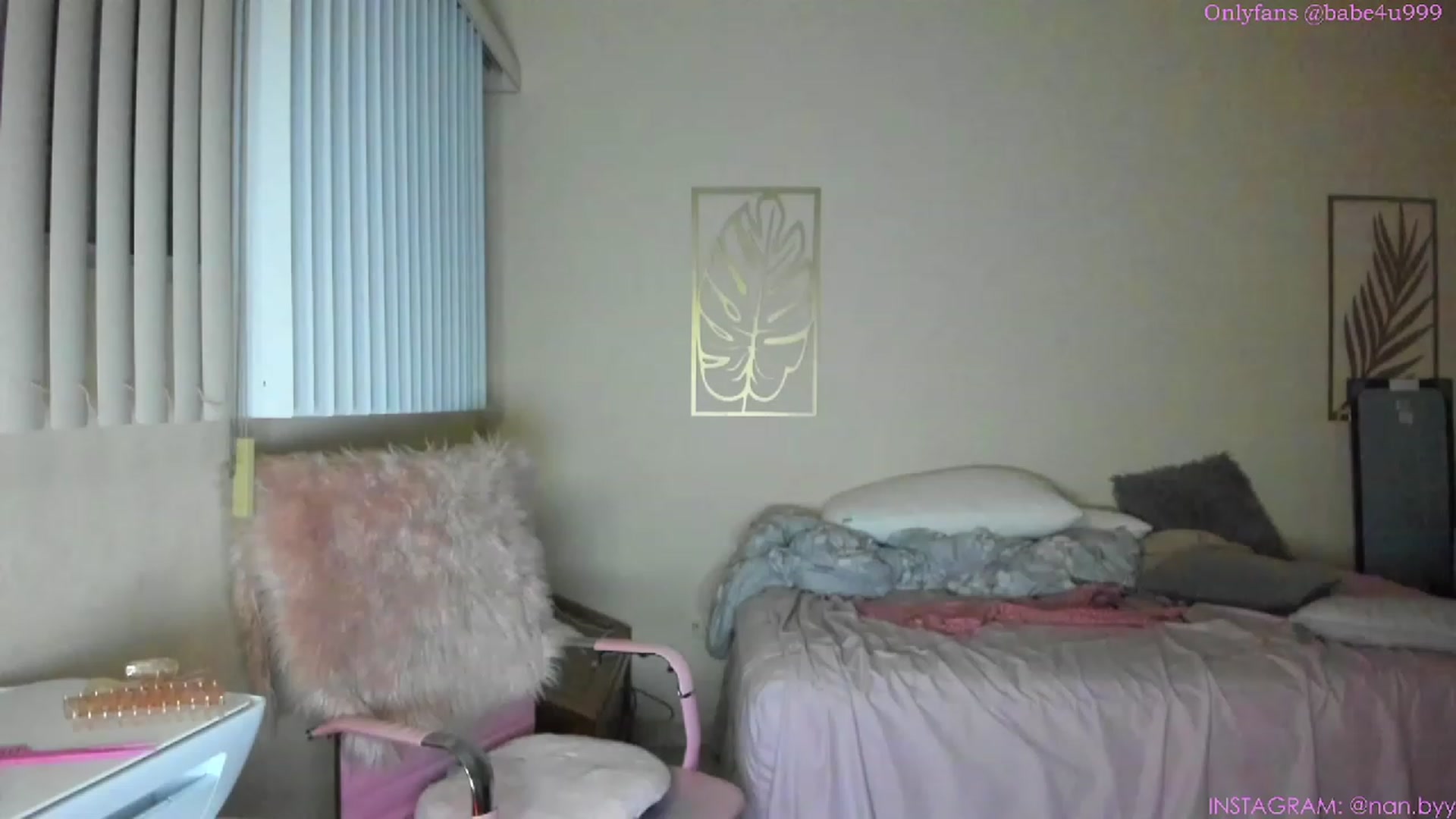 Gallery image thumbnail from NancyyB's myfreecams stream on, 04/28/2023, 05:29 image 1 of 20