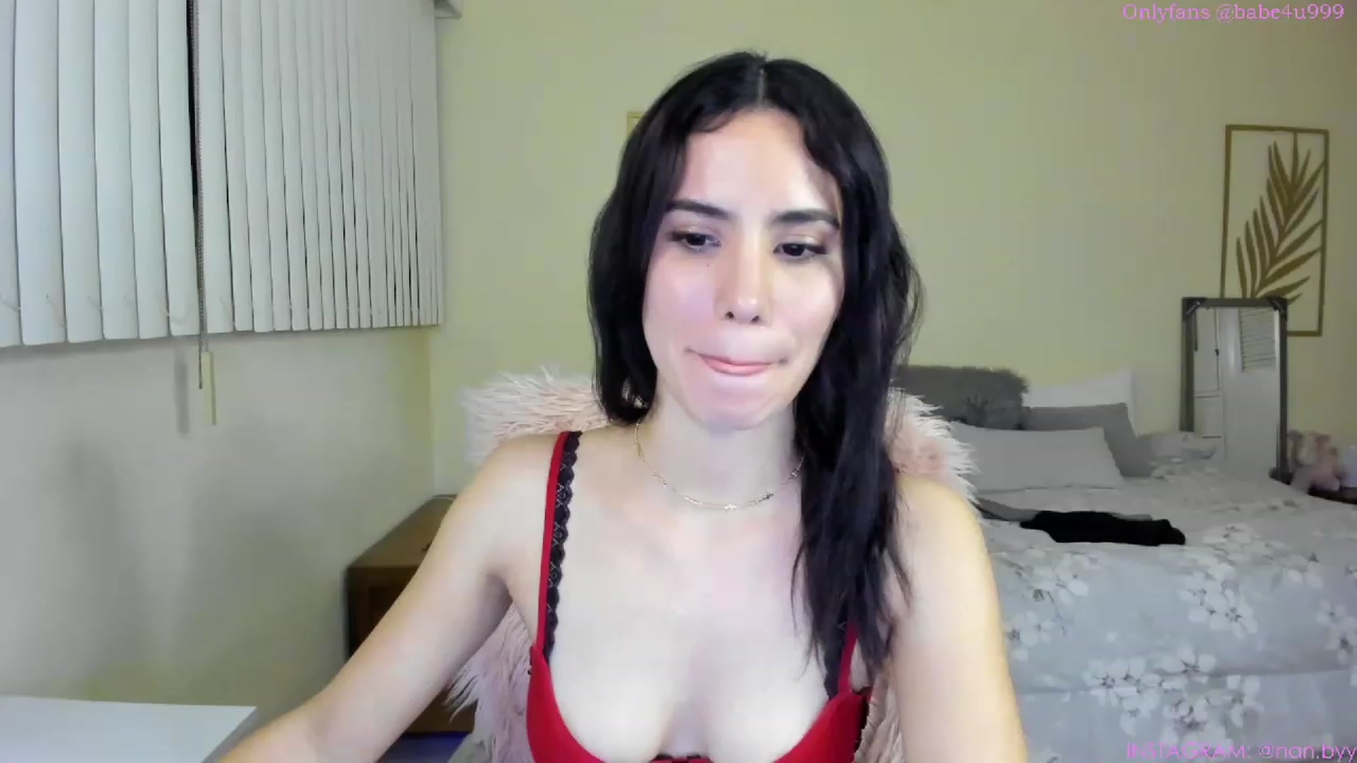 Gallery image thumbnail from NancyyB's myfreecams stream on, 05/04/2023, 01:25 image 11 of 20
