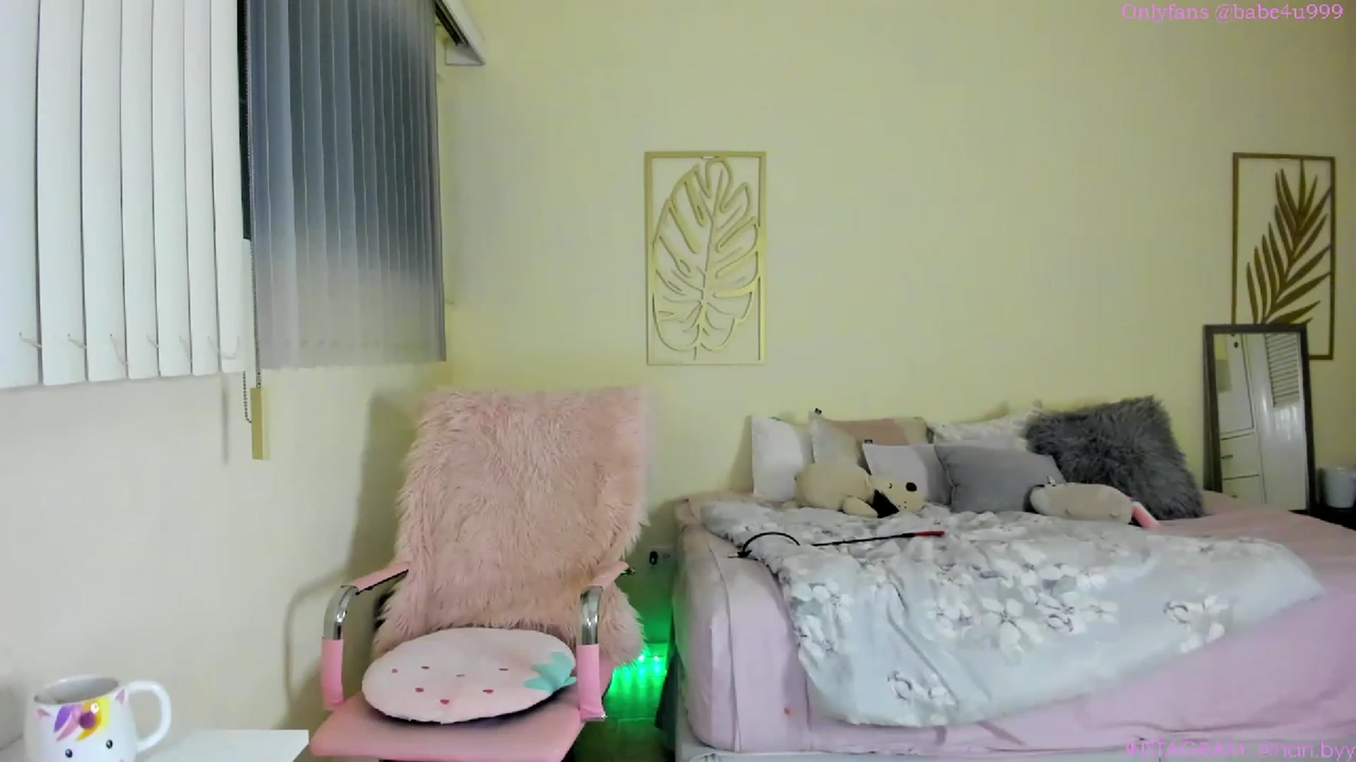 Gallery image thumbnail from NancyyB's myfreecams stream on, 05/18/2023, 03:54 image 4 of 20