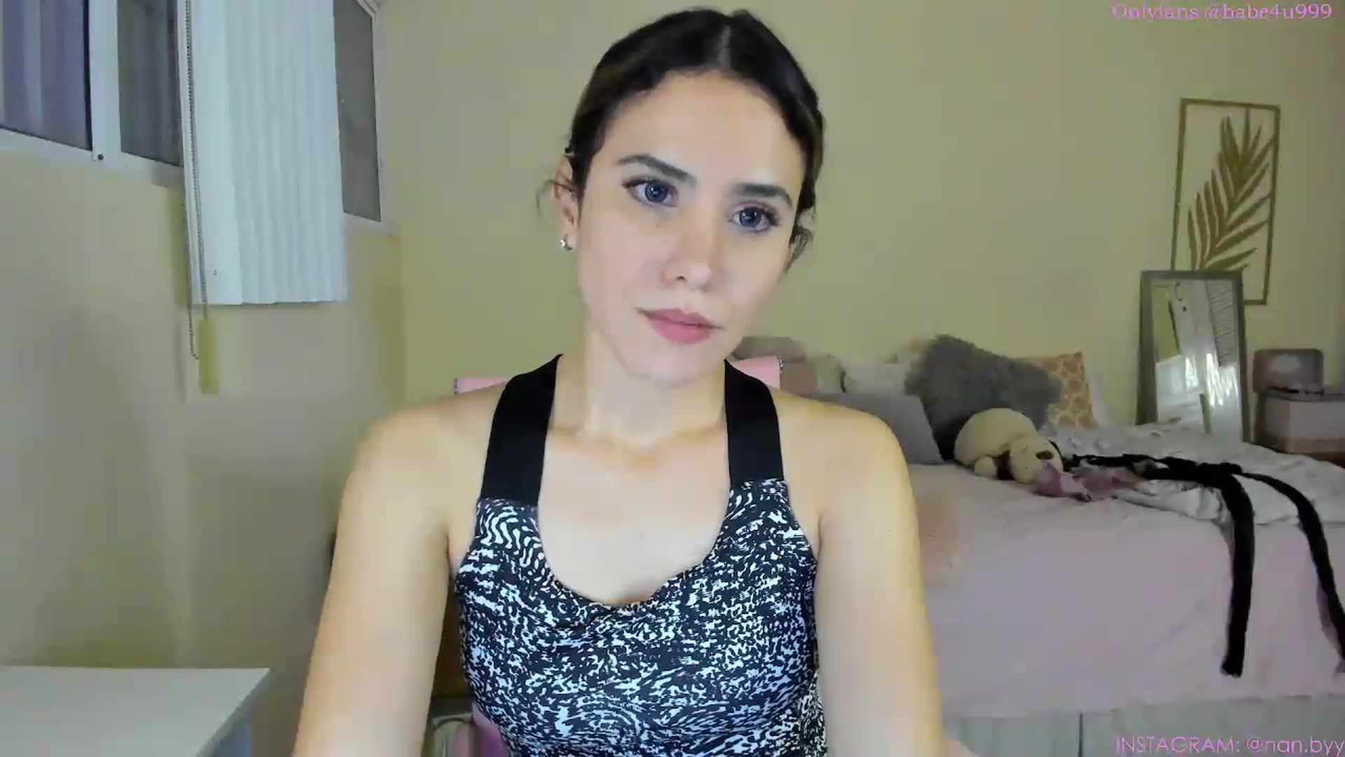 Gallery image thumbnail from NancyyB's myfreecams stream on, 06/14/2023, 01:06 image 19 of 20