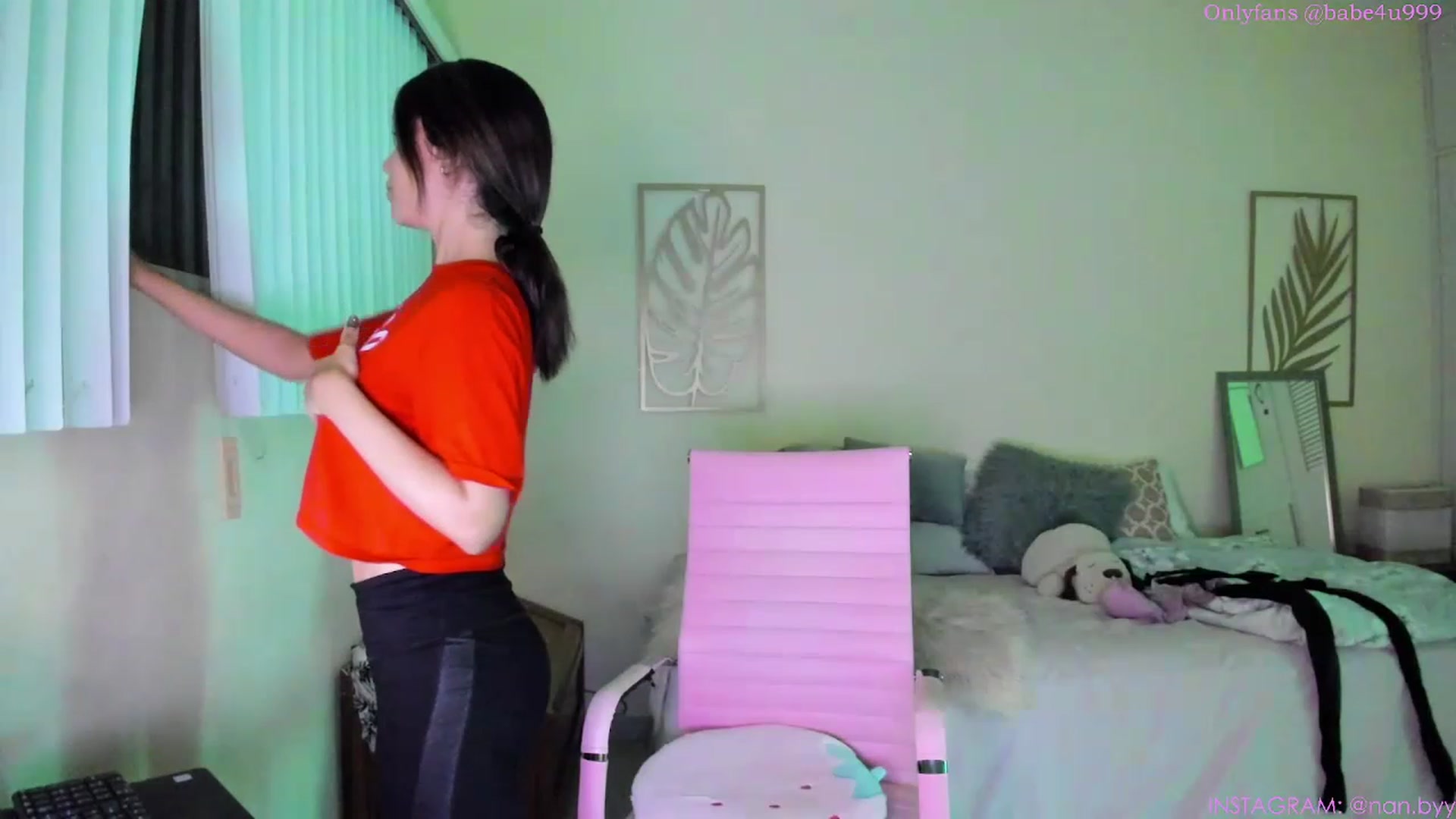 Gallery image thumbnail from NancyyB's myfreecams stream on, 06/14/2023, 03:50 image 9 of 20