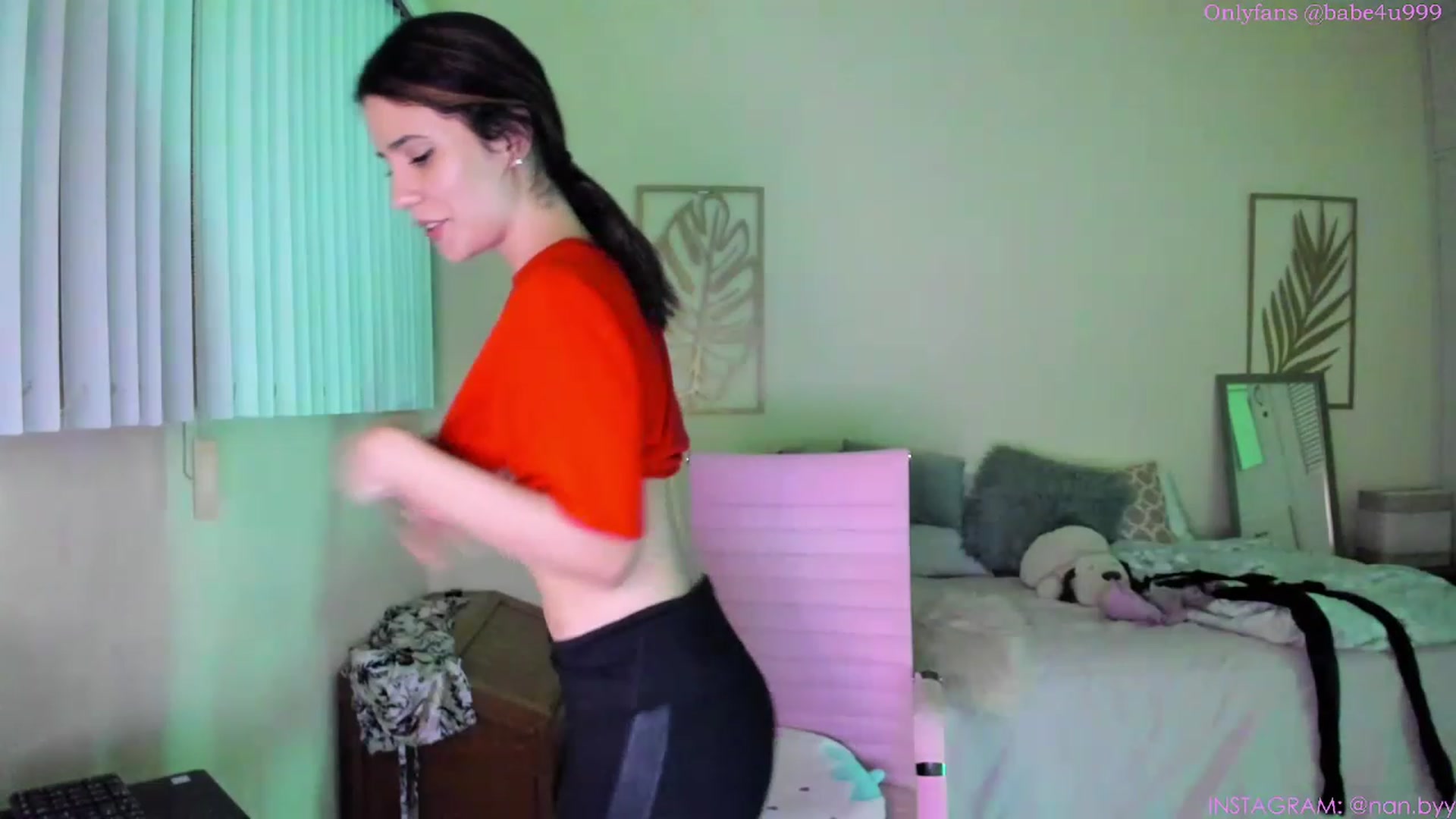 Gallery image thumbnail from NancyyB's myfreecams stream on, 06/14/2023, 03:50 image 19 of 20