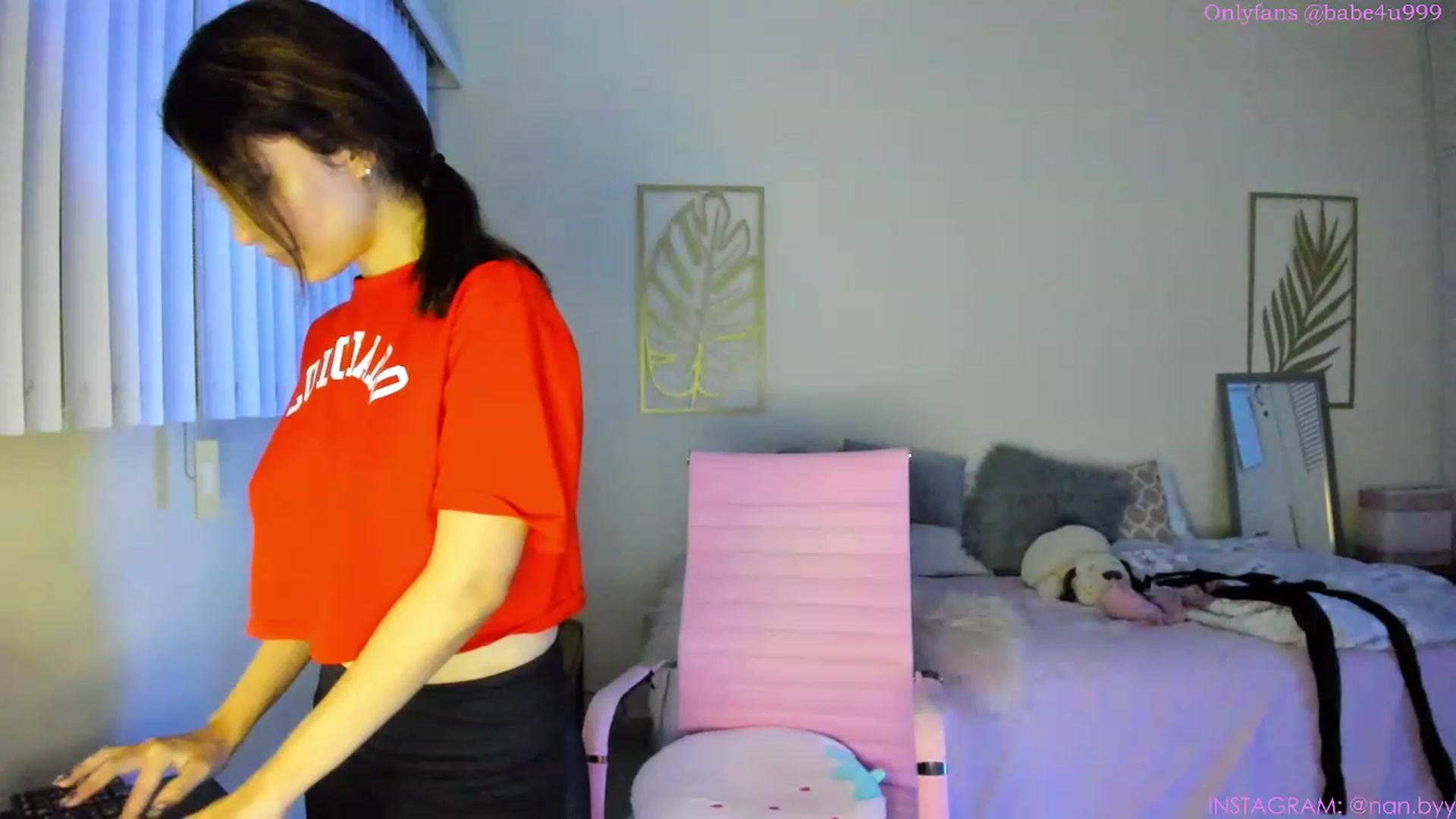 Gallery image thumbnail from NancyyB's myfreecams stream on, 06/14/2023, 03:50 image 10 of 20