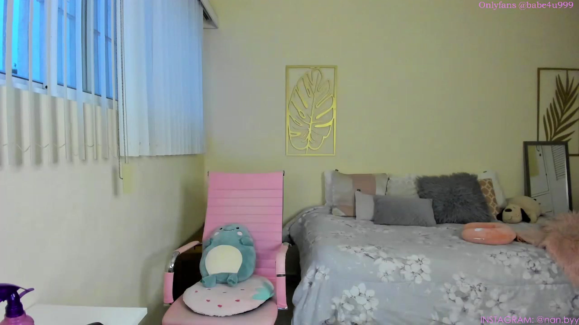 Gallery image thumbnail from NancyyB's myfreecams stream on, 07/04/2023, 24:39 image 18 of 20