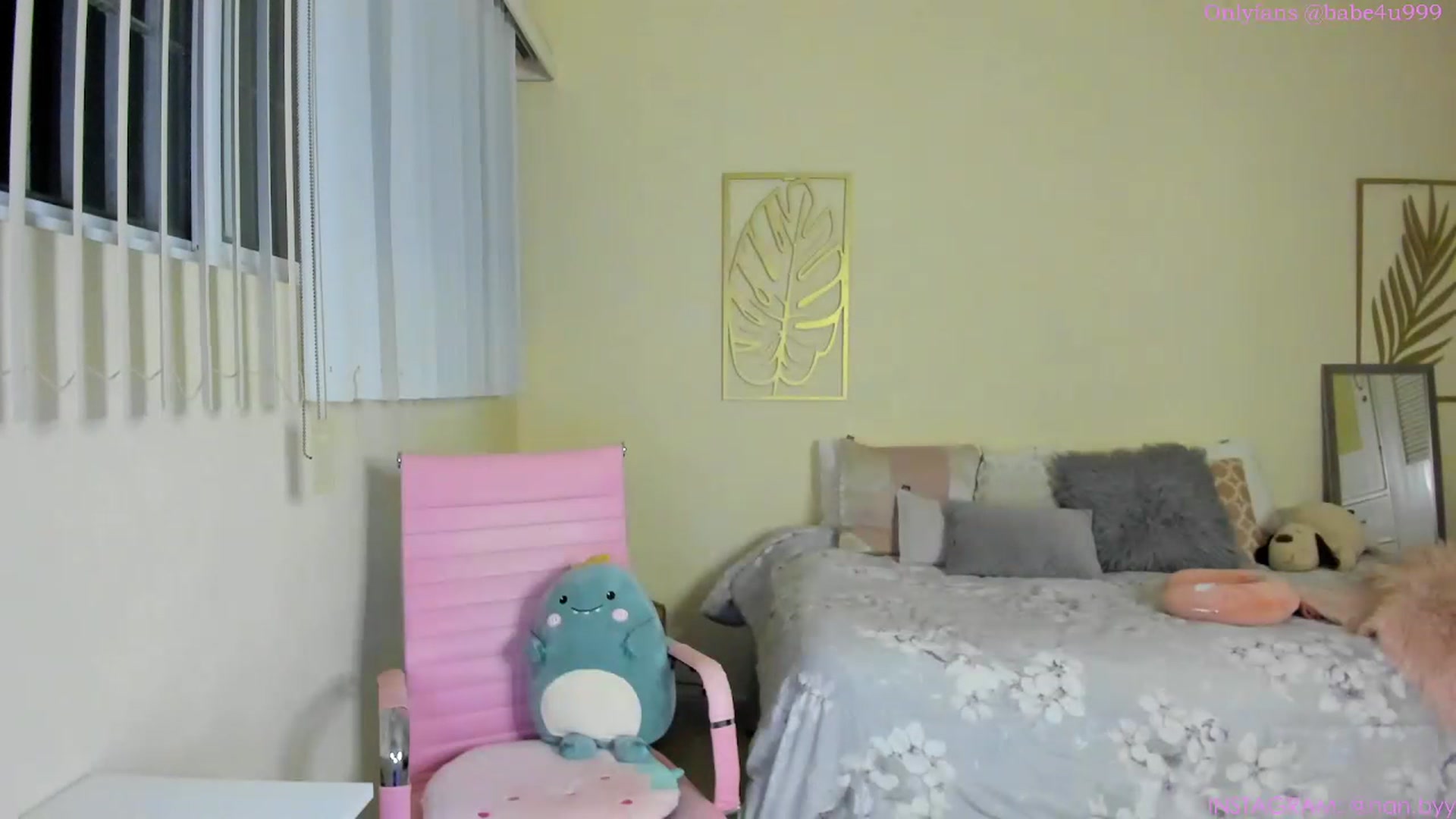 Gallery image thumbnail from NancyyB's myfreecams stream on, 07/04/2023, 01:45 image 16 of 20