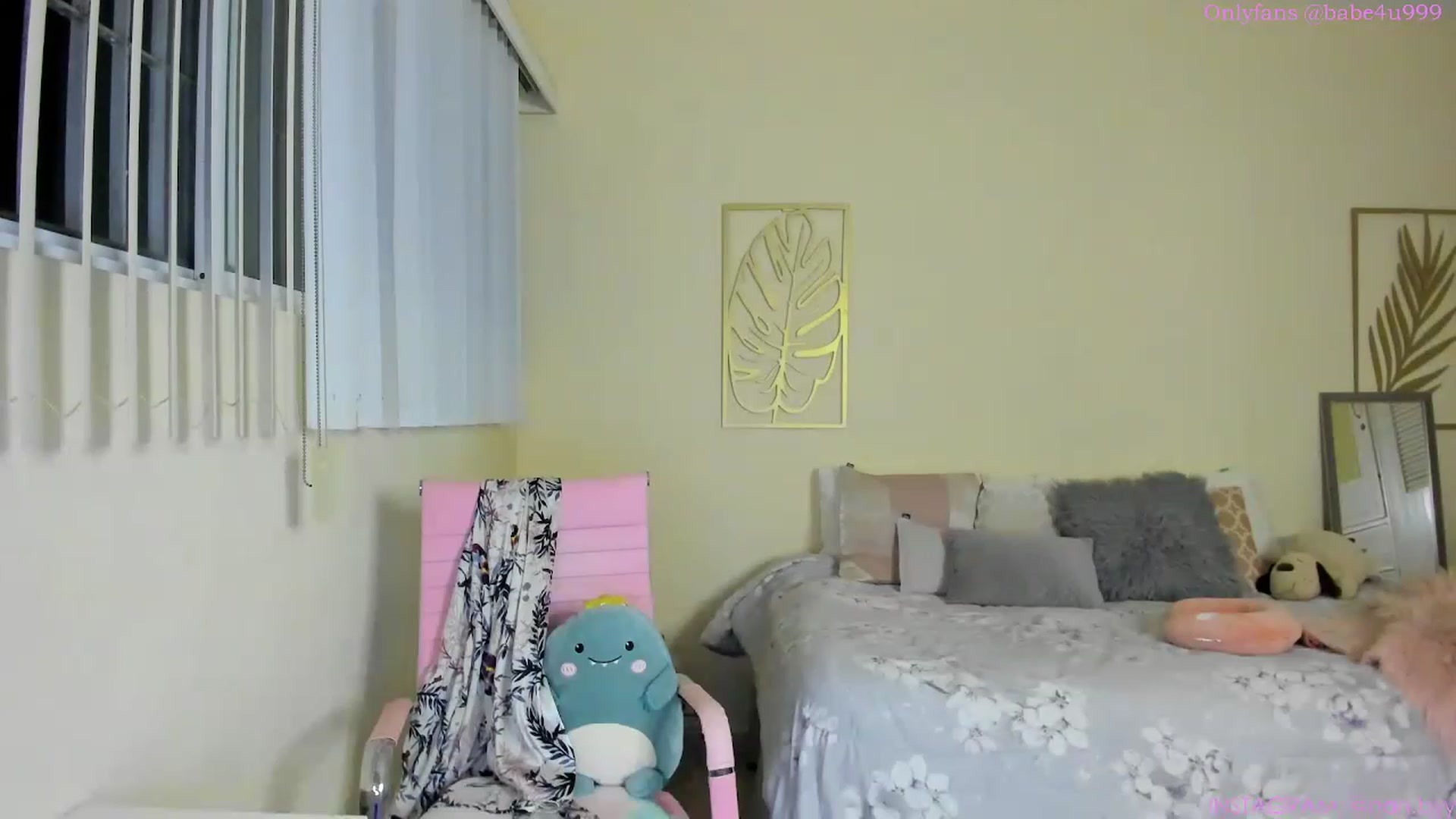 Gallery image thumbnail from NancyyB's myfreecams stream on, 07/04/2023, 02:38 image 13 of 20