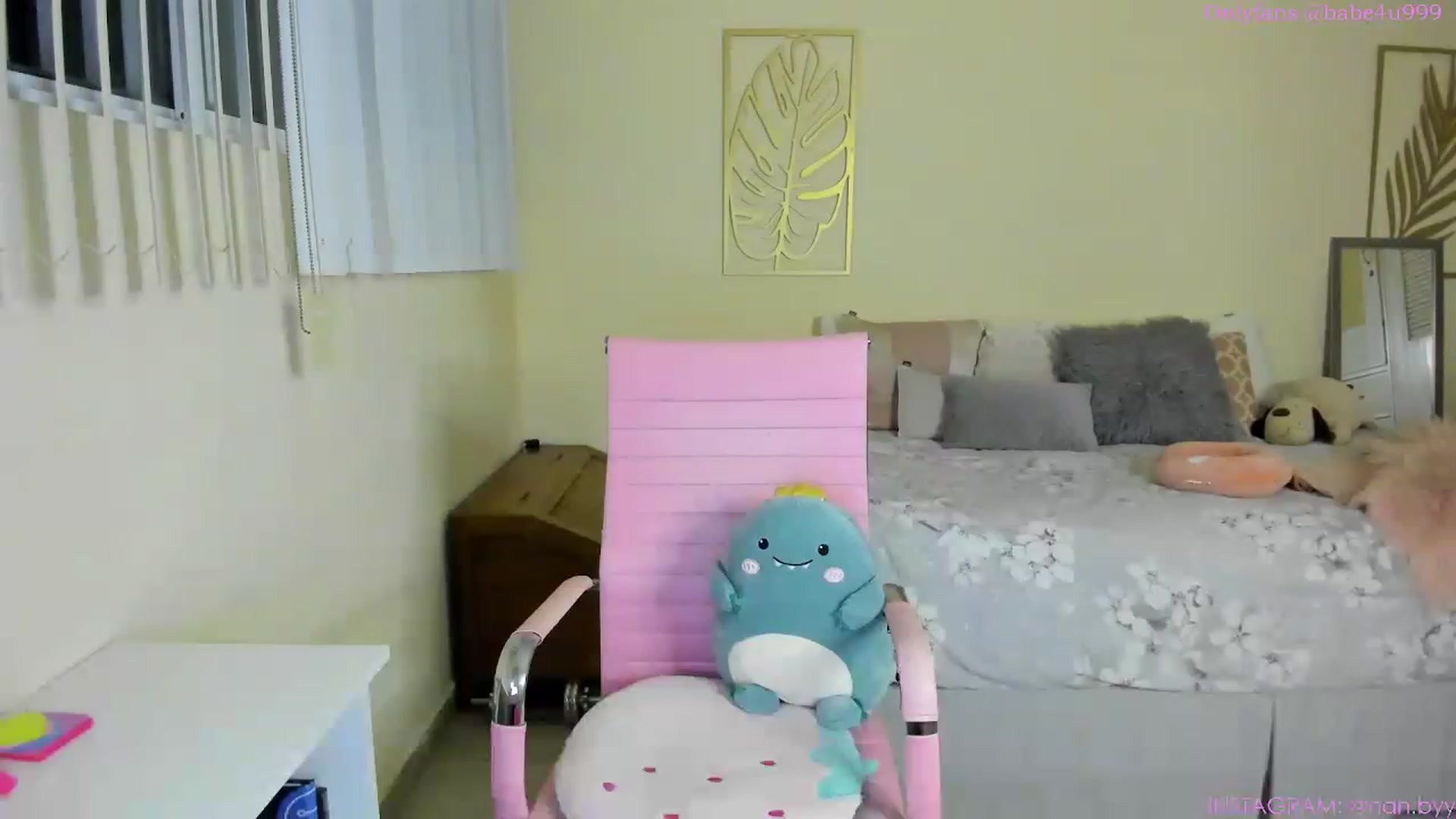 Gallery image thumbnail from NancyyB's myfreecams stream on, 07/04/2023, 02:38 image 7 of 20