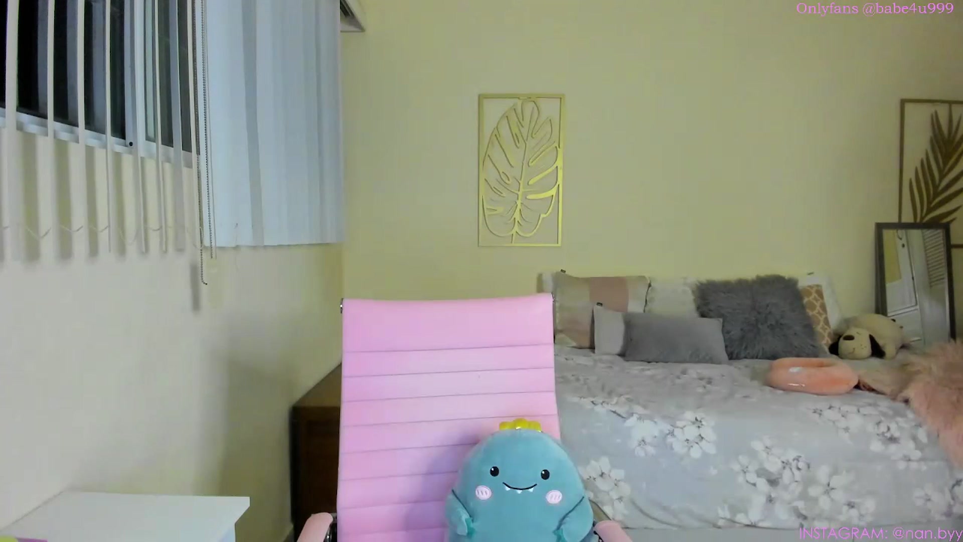 Gallery image thumbnail from NancyyB's myfreecams stream on, 07/04/2023, 02:38 image 3 of 20
