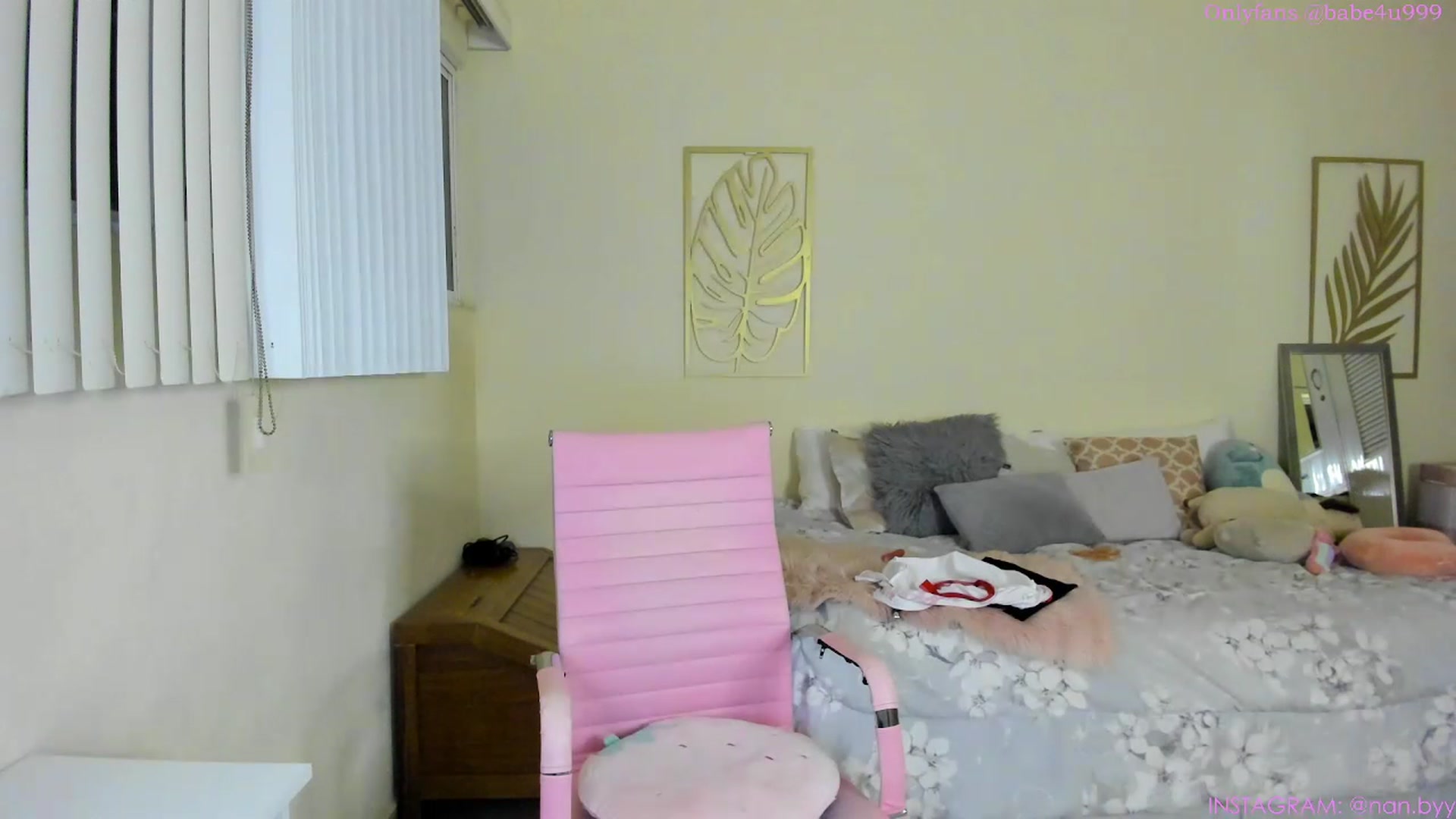 Gallery image thumbnail from NancyyB's myfreecams stream on, 07/20/2023, 04:37 image 3 of 20