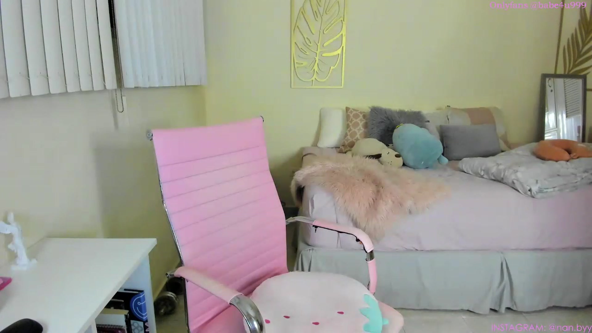 Gallery image thumbnail from NancyyB's myfreecams stream on, 07/28/2023, 03:52 image 11 of 20