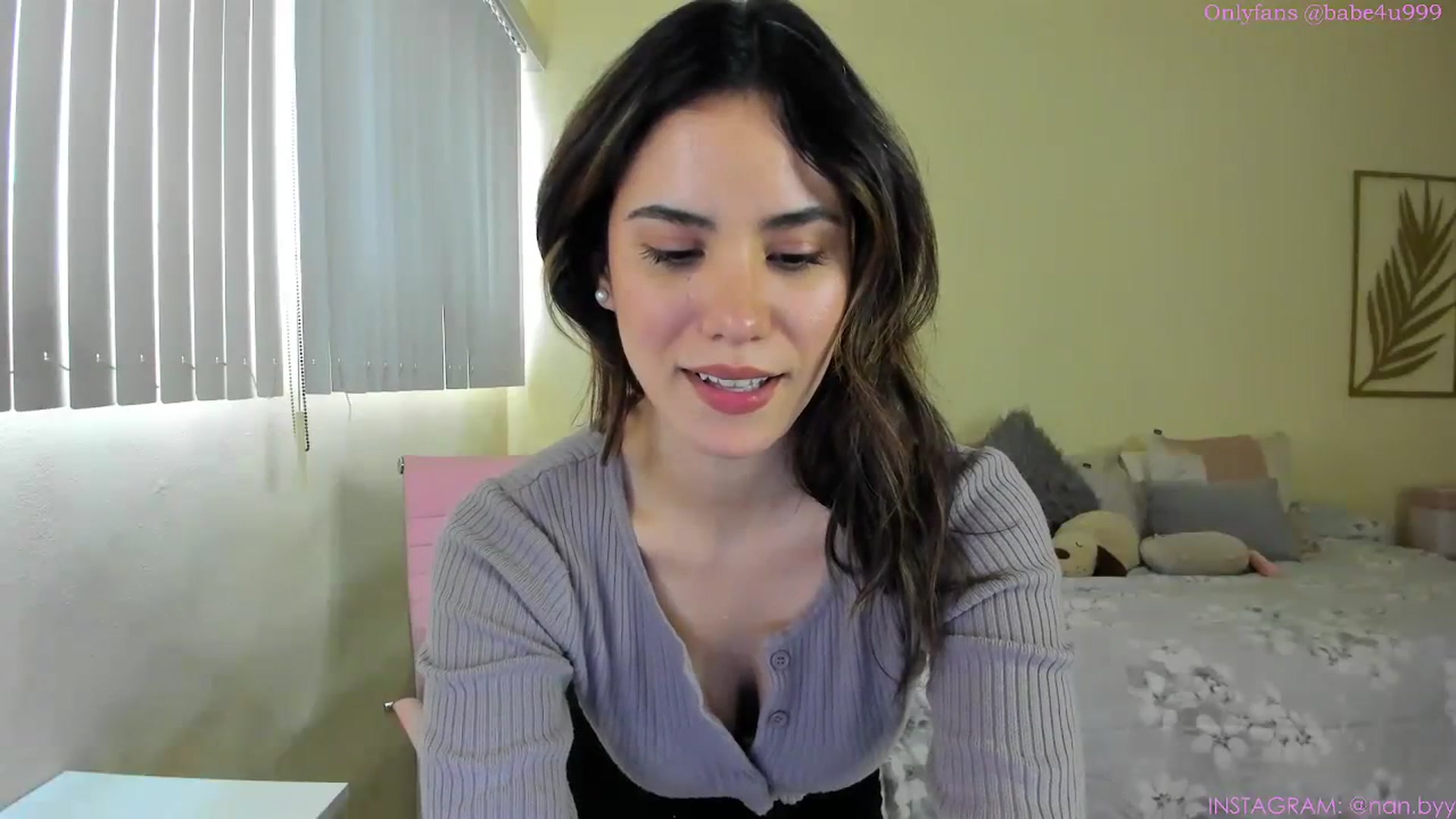 Gallery image thumbnail from NancyyB's myfreecams stream on, 08/08/2023, 24:00 image 7 of 20