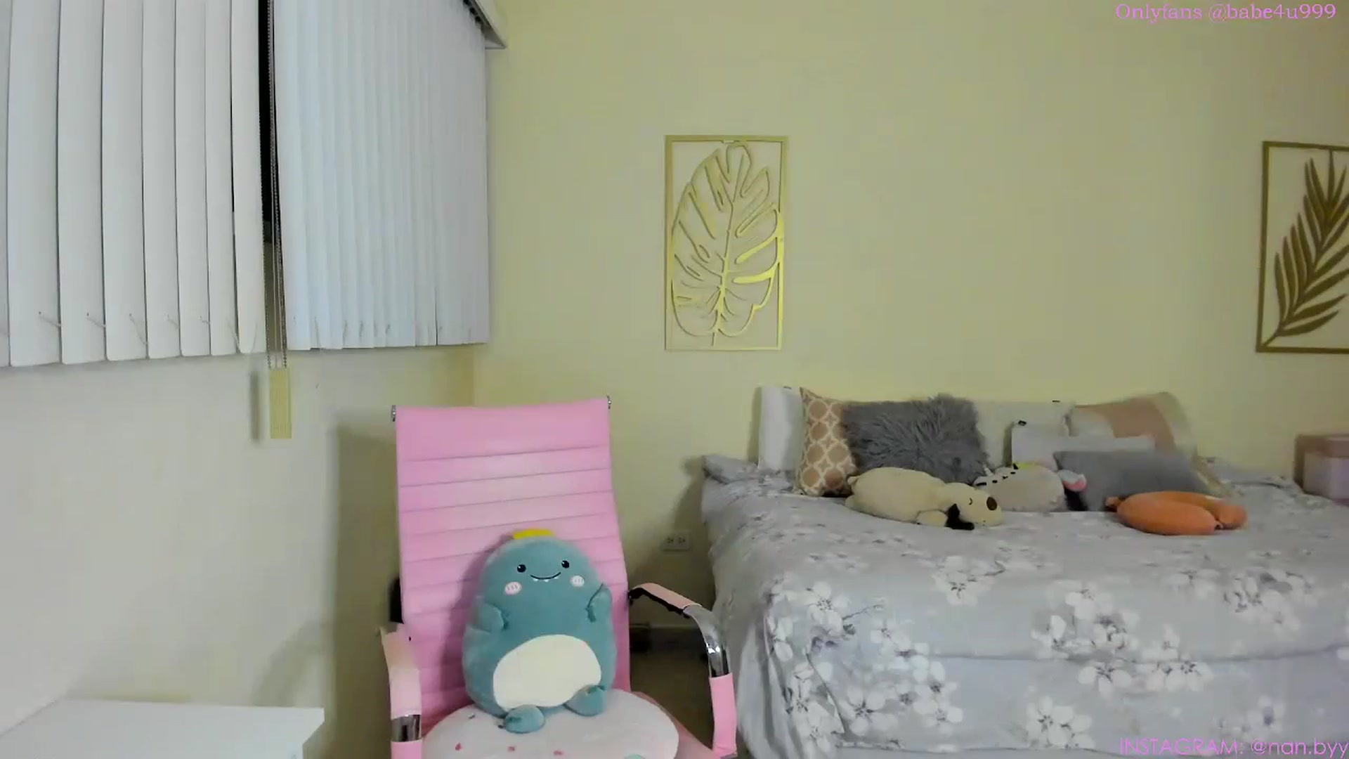 Gallery image thumbnail from NancyyB's myfreecams stream on, 08/10/2023, 02:39 image 8 of 20