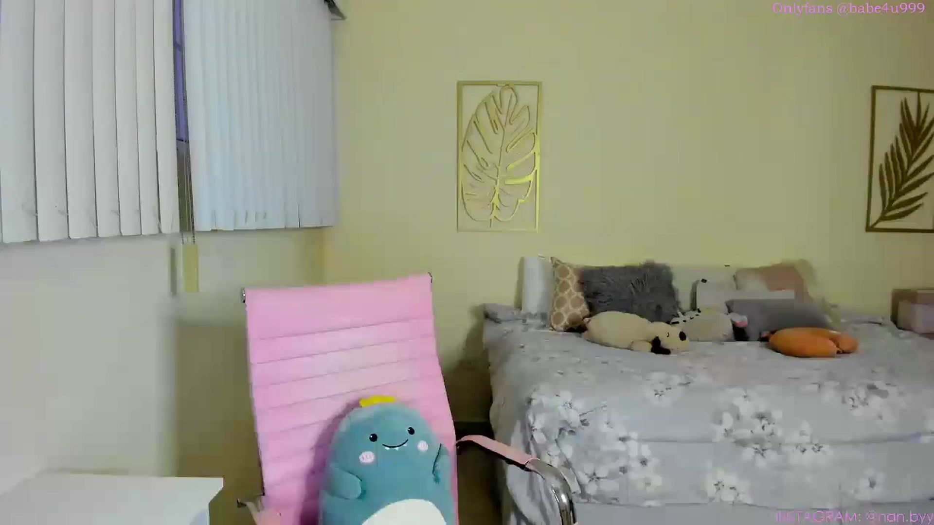 Gallery image thumbnail from NancyyB's myfreecams stream on, 08/10/2023, 02:39 image 1 of 20