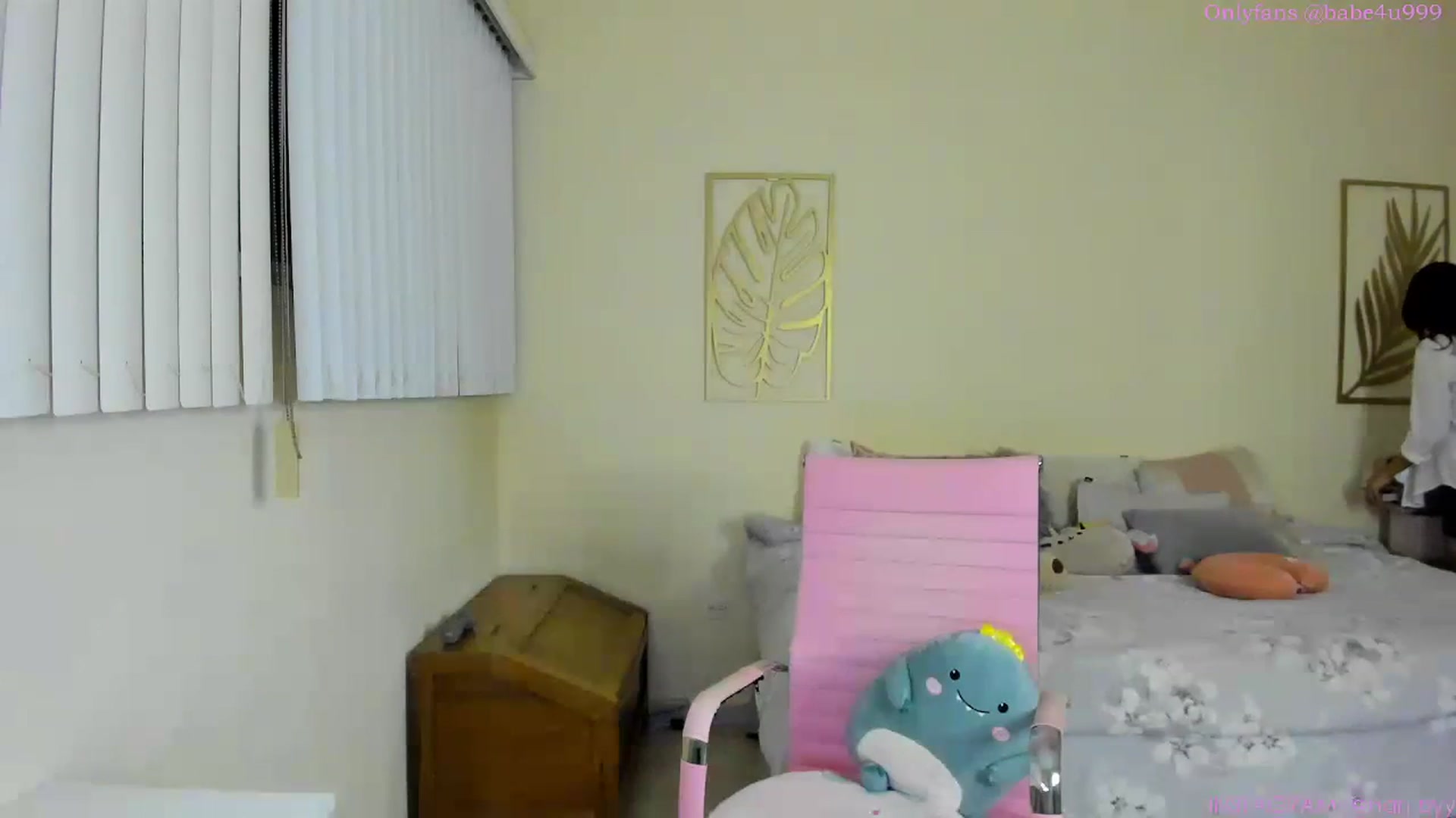 Gallery image thumbnail from NancyyB's myfreecams stream on, 08/10/2023, 04:13 image 3 of 20