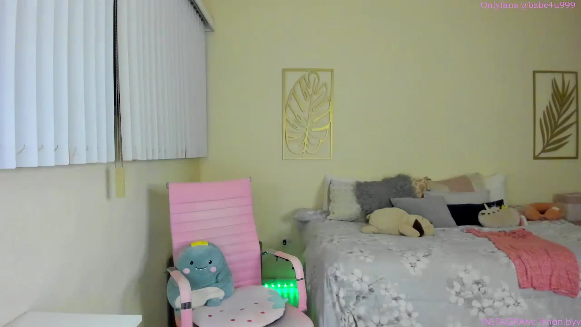 Gallery image thumbnail from NancyyB's myfreecams stream on, 08/14/2023, 01:59 image 11 of 20