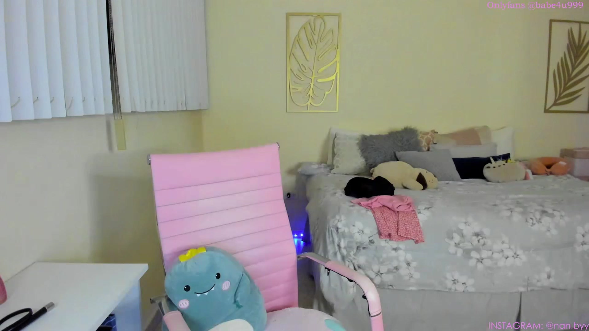 Gallery image thumbnail from NancyyB's myfreecams stream on, 08/14/2023, 03:54 image 2 of 20