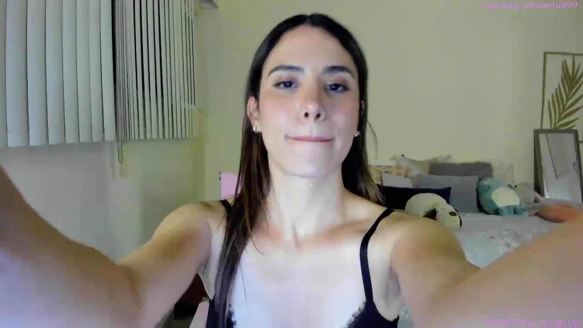 Gallery image thumbnail from NancyyB's myfreecams stream on, 08/21/2023, 03:35 image 7 of 20