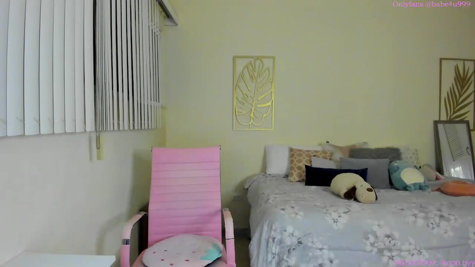 Gallery image thumbnail from NancyyB's myfreecams stream on, 08/21/2023, 03:35 image 14 of 20
